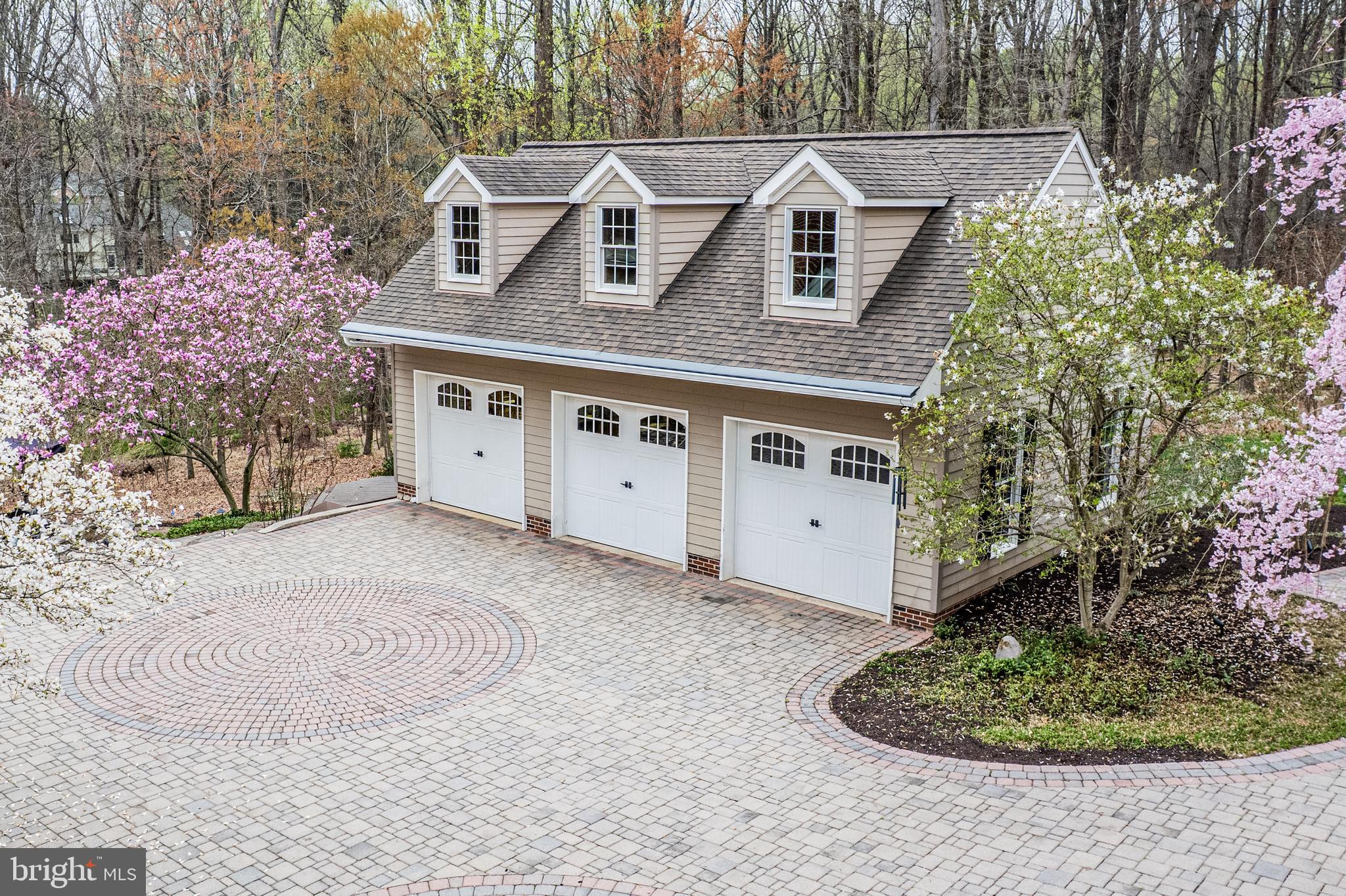 MEADOWOOD - Residential