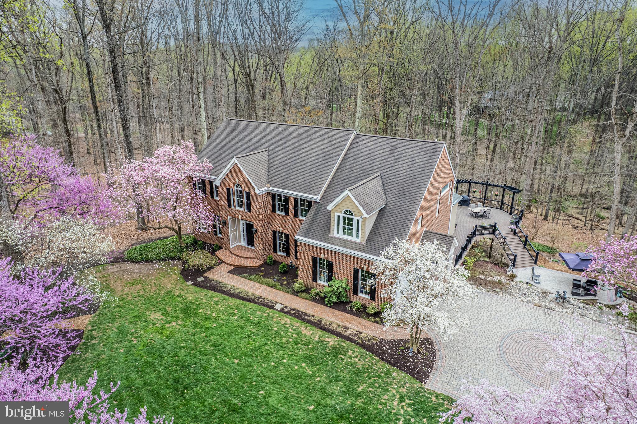 MEADOWOOD - Residential