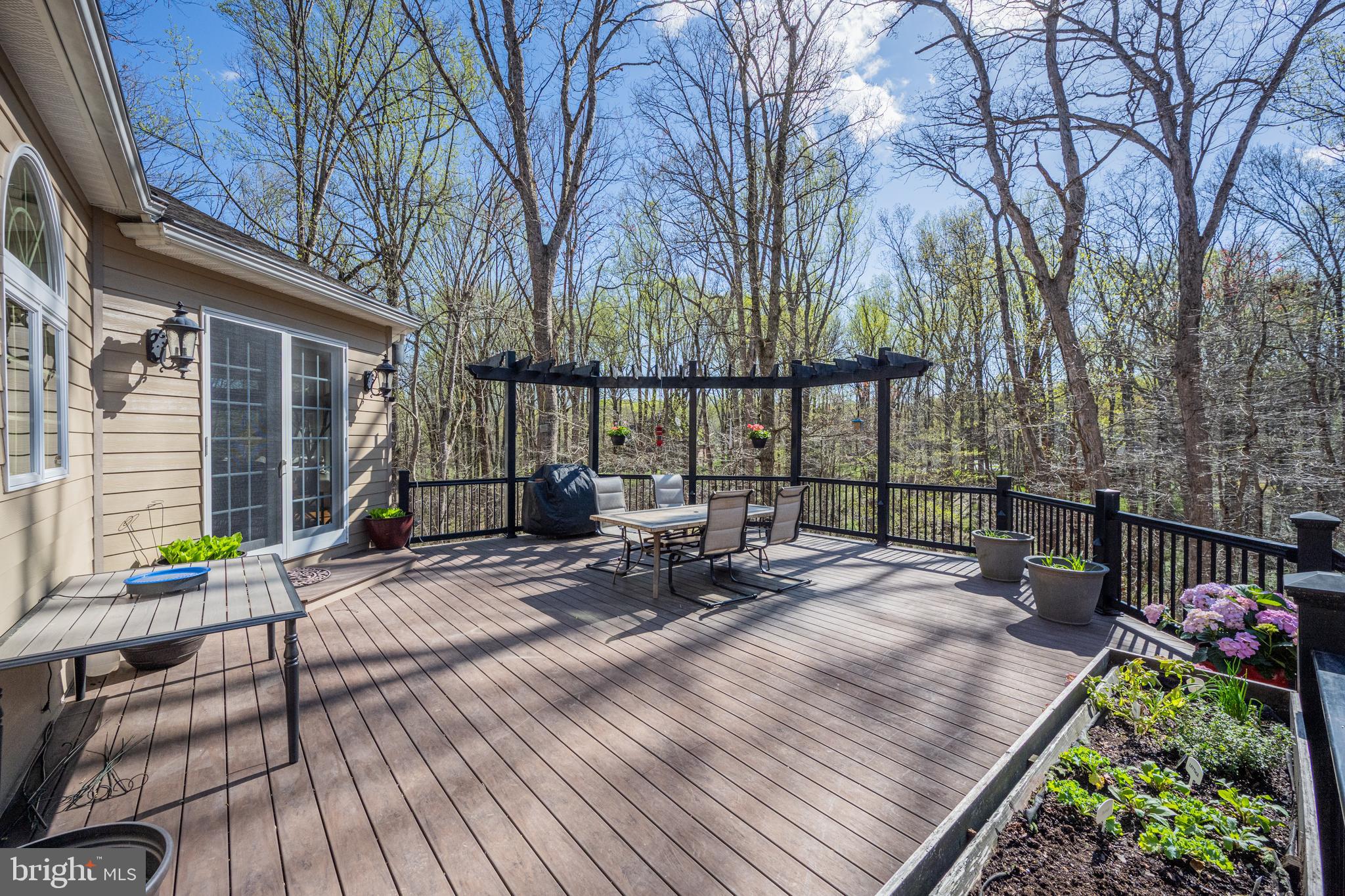 MEADOWOOD - Residential