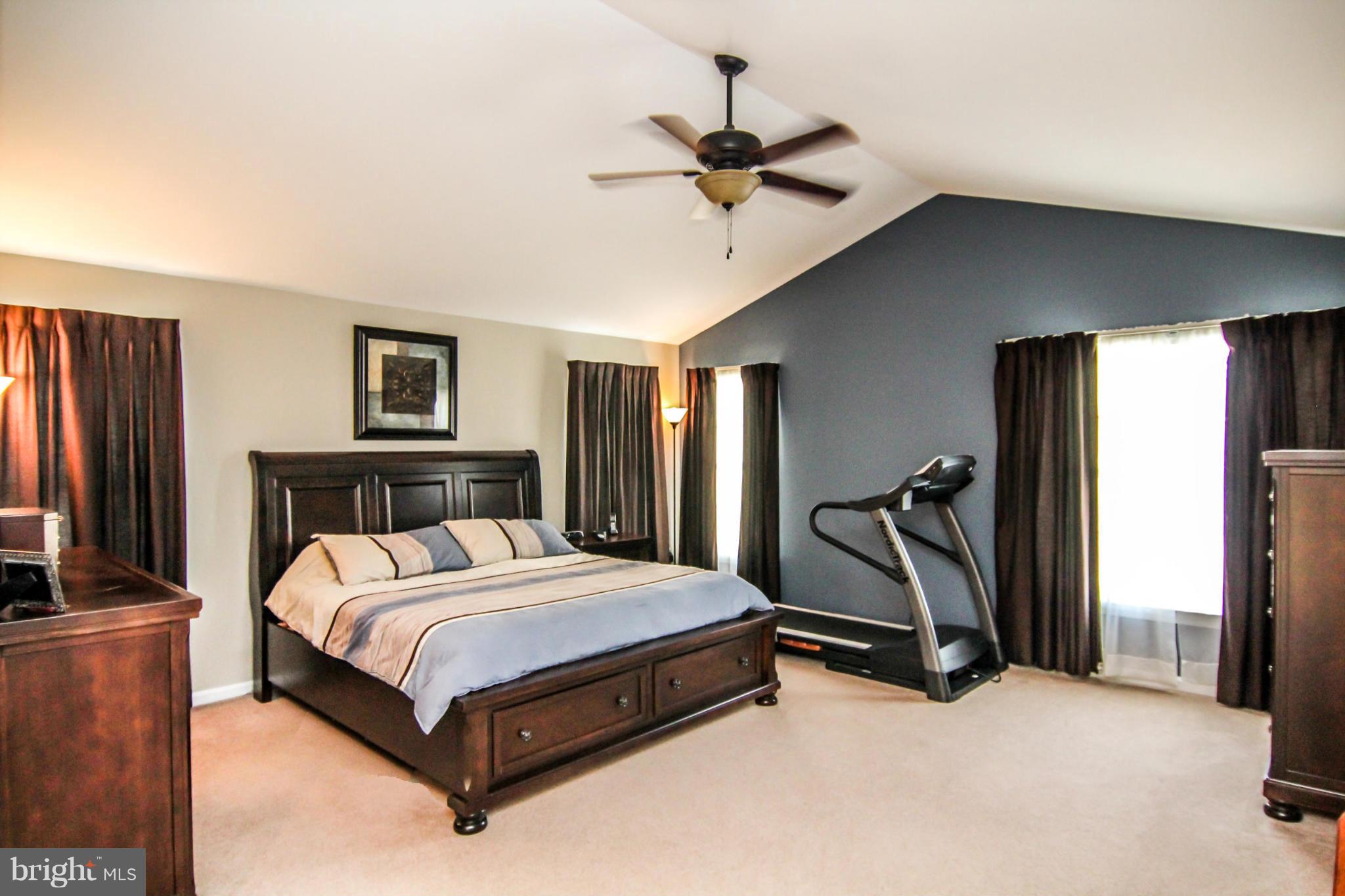 POTOMAC LAKES - Residential