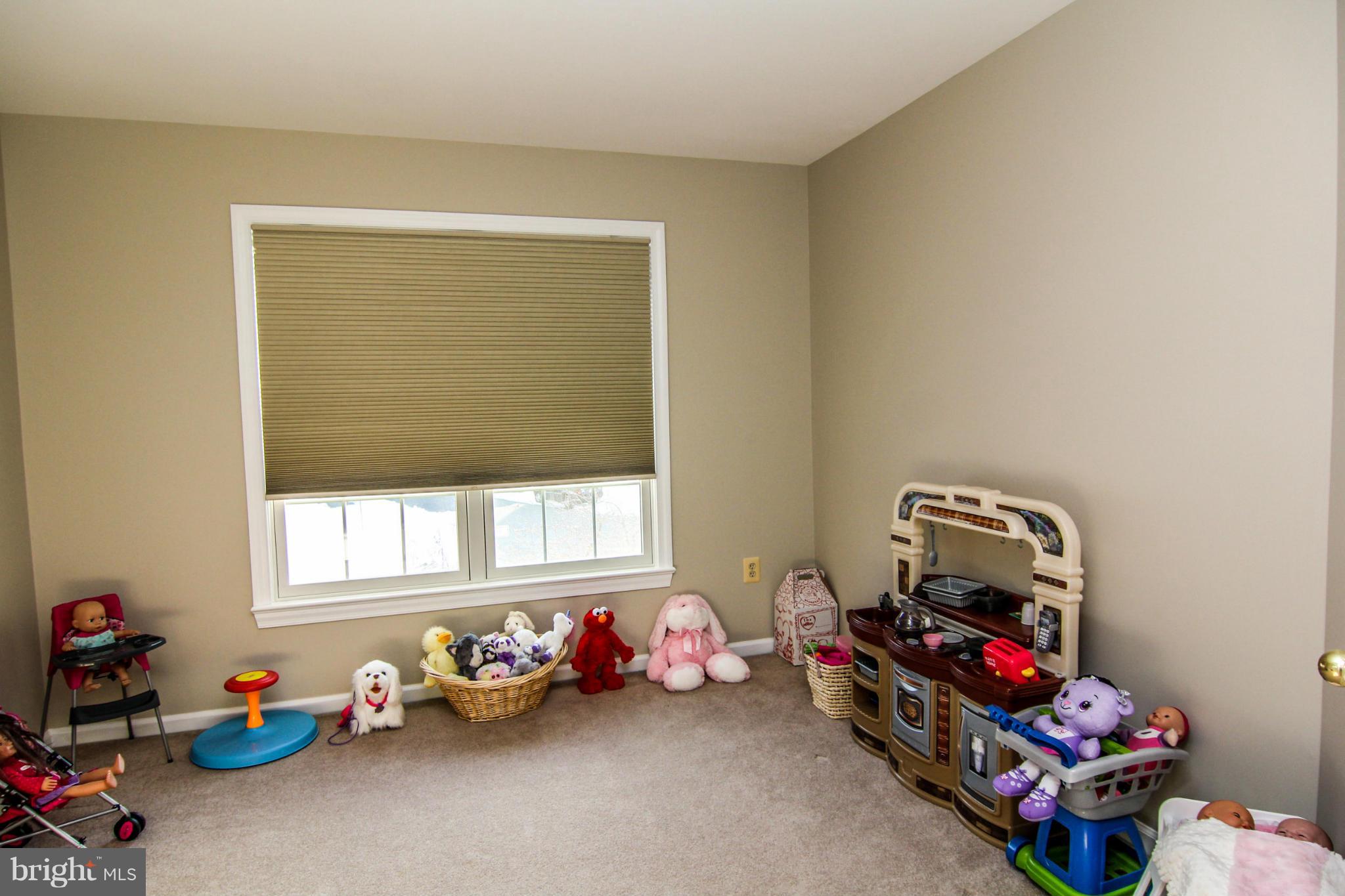 POTOMAC LAKES - Residential