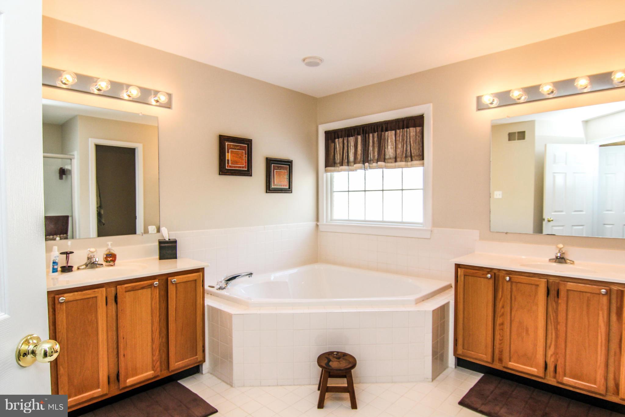 POTOMAC LAKES - Residential