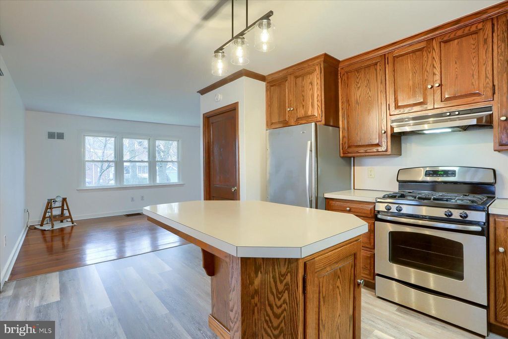 Photo of 899 GREEN TER, LANCASTER, PA 17601 (MLS # PALA2031742)