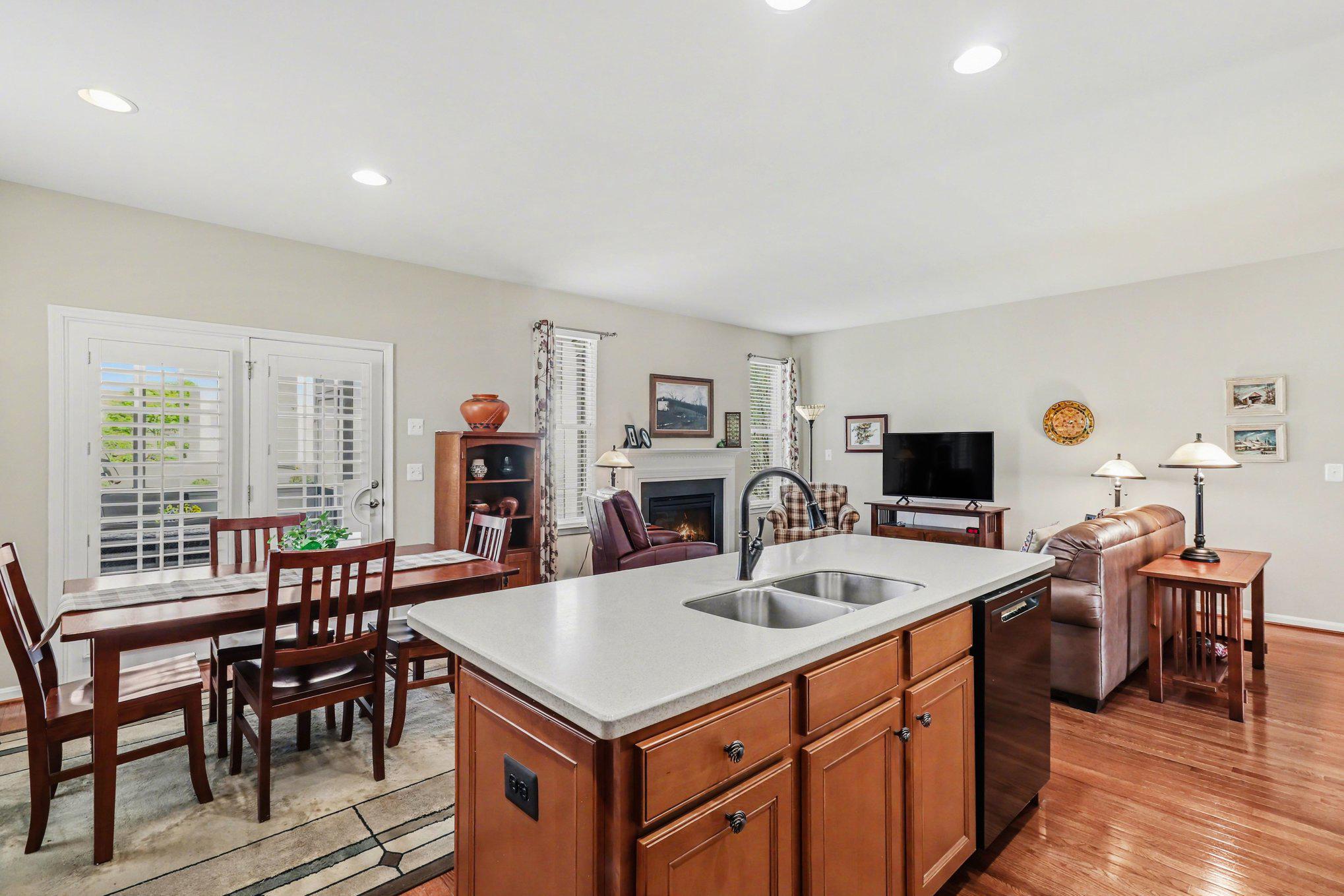 LEELAND STATION - Residential