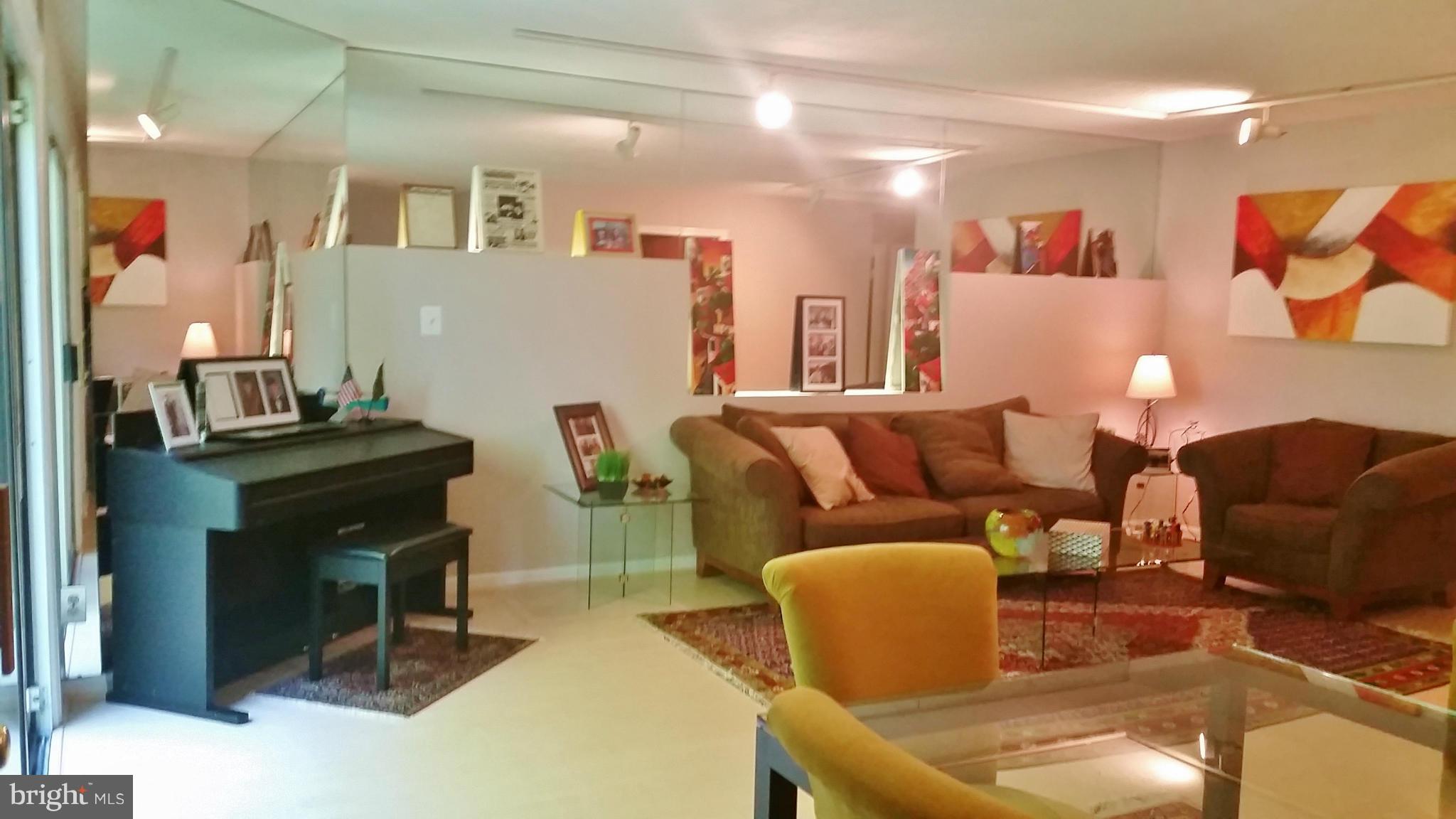 LAKESHORE - Residential Lease