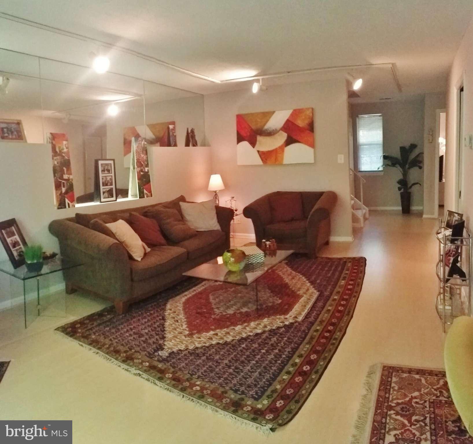 LAKESHORE - Residential Lease