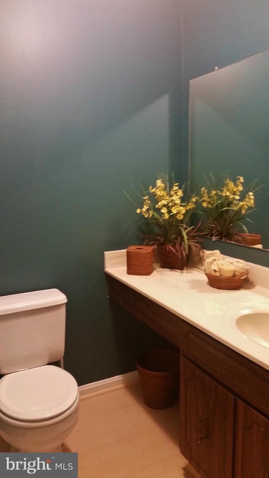 LAKESHORE - Residential Lease