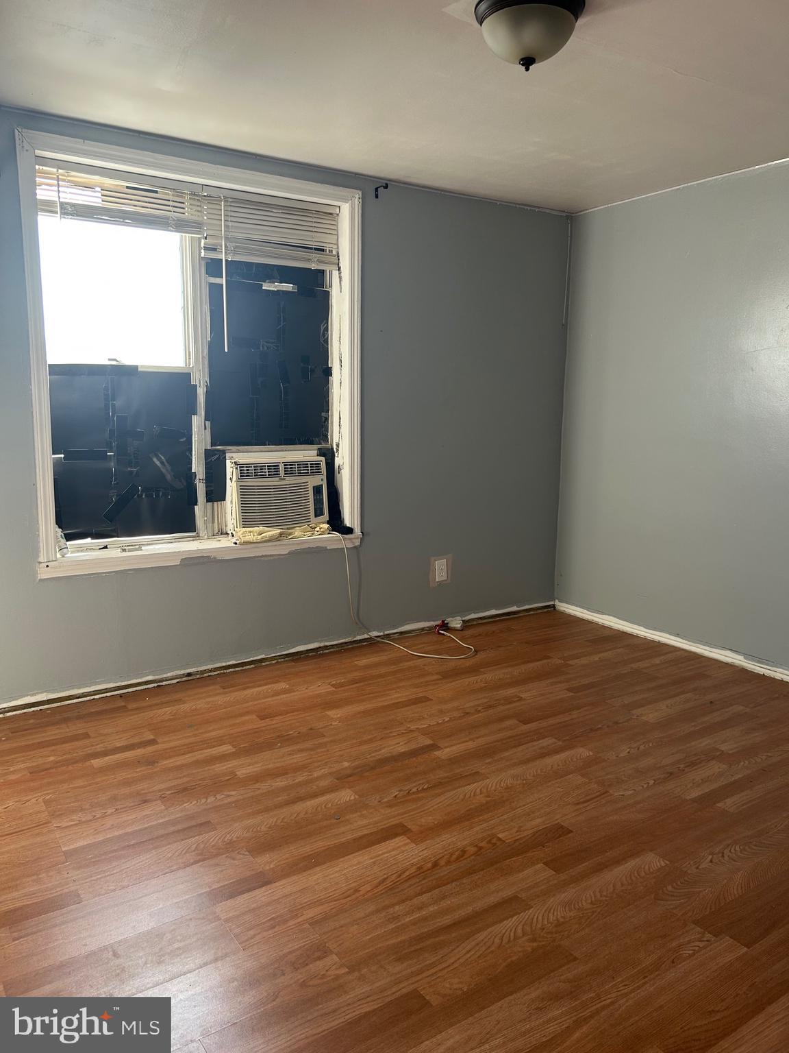 LAWNCREST - Residential