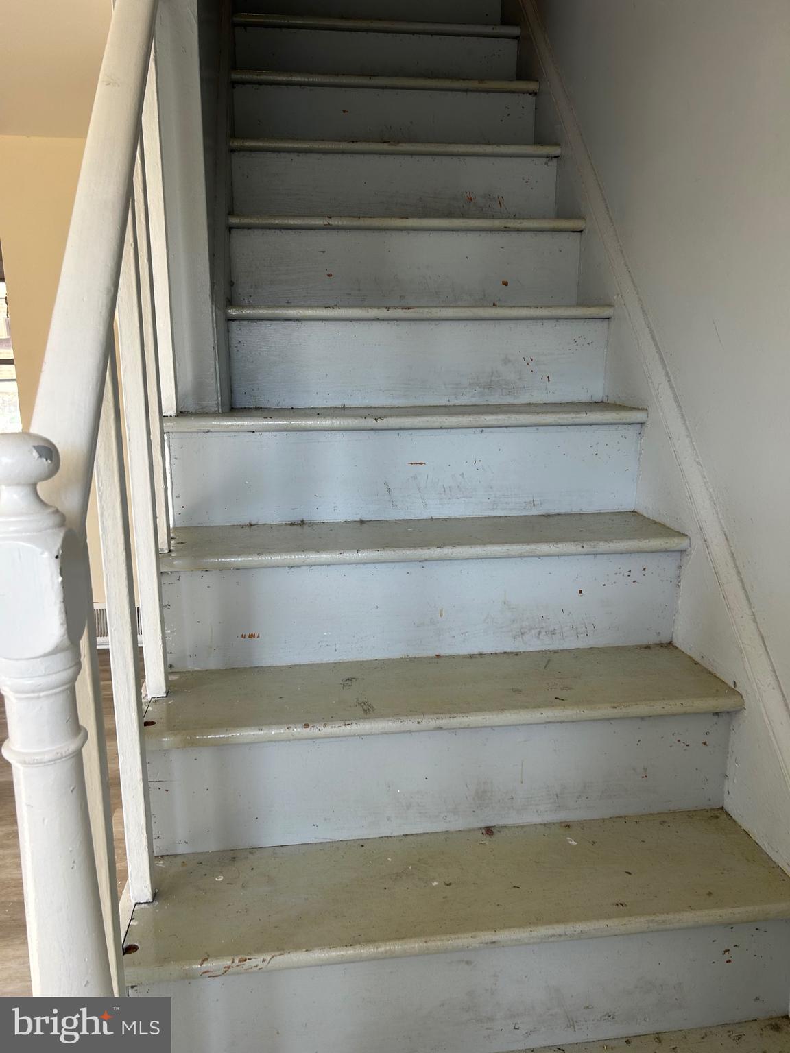 LAWNCREST - Residential