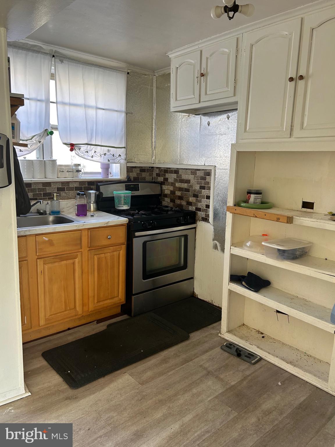 LAWNCREST - Residential