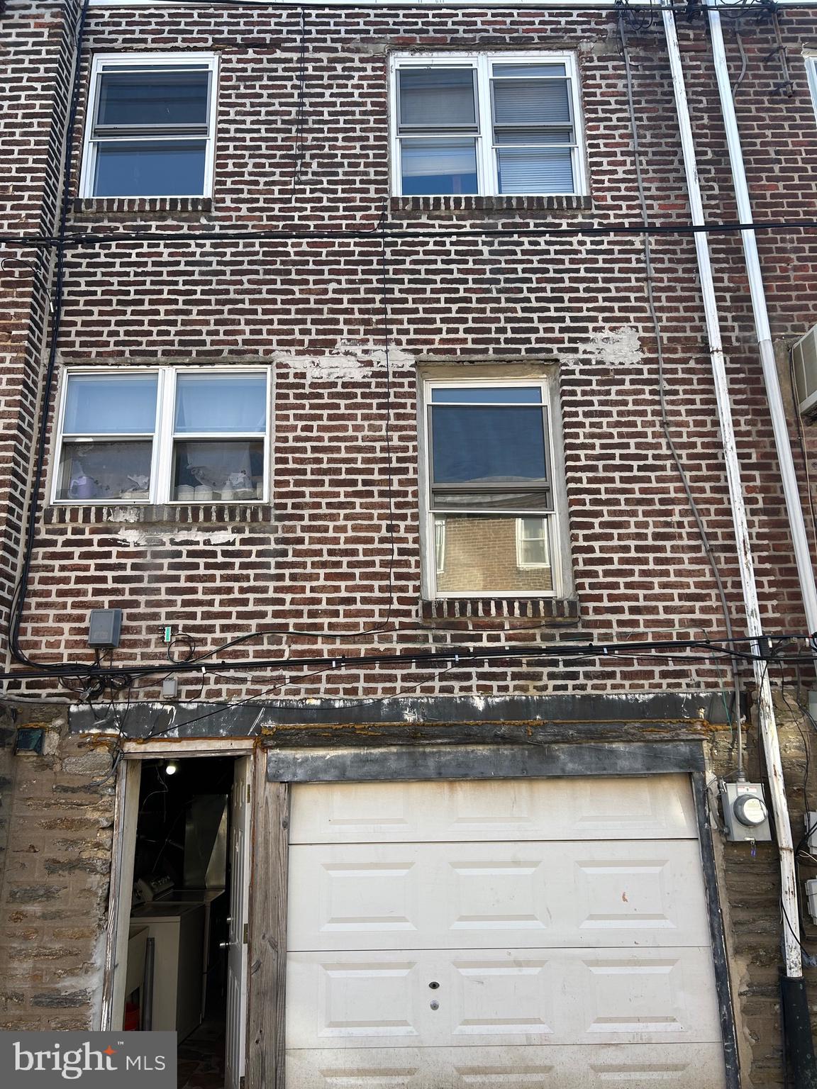 LAWNCREST - Residential