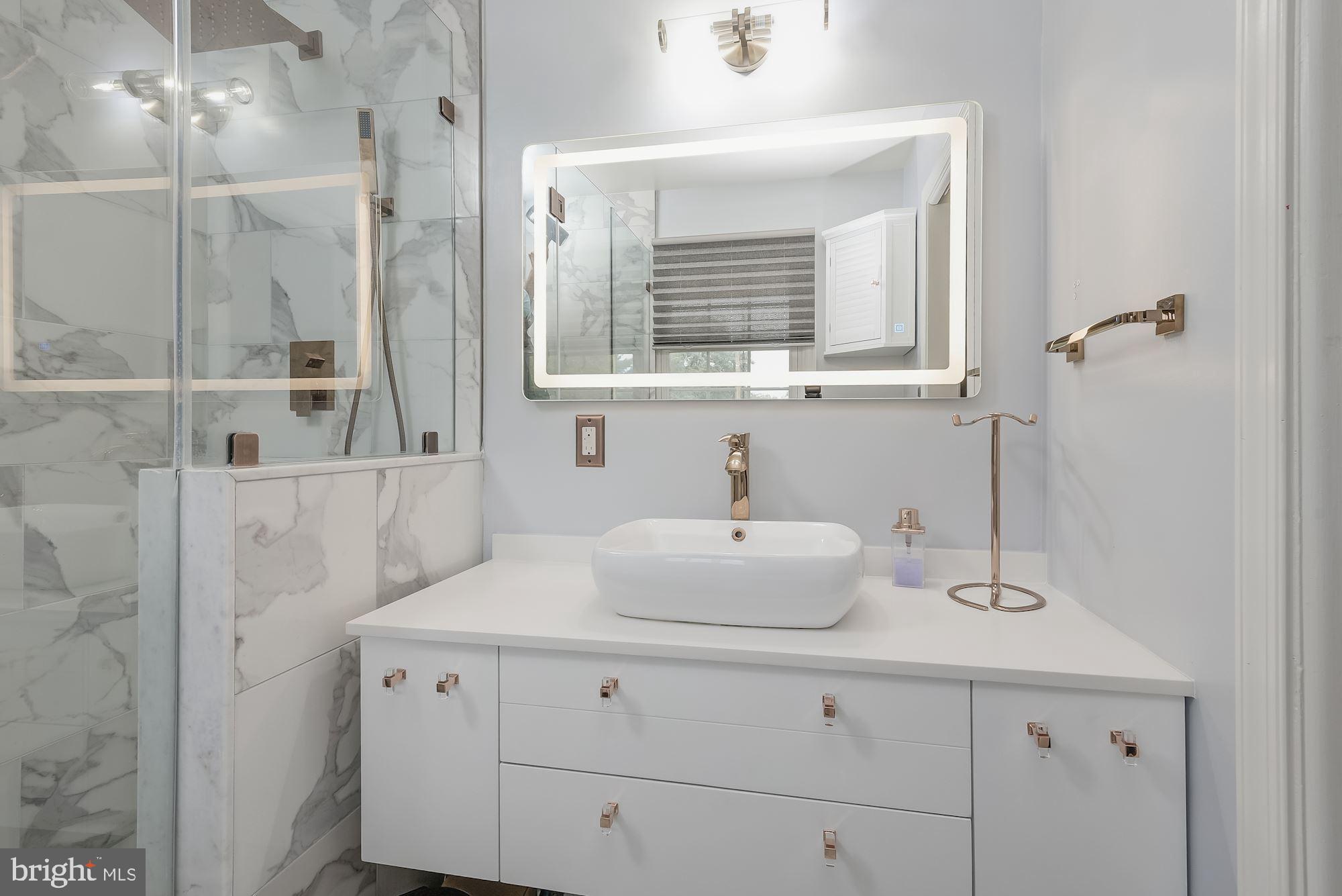 VALLEY MEDE - Residential