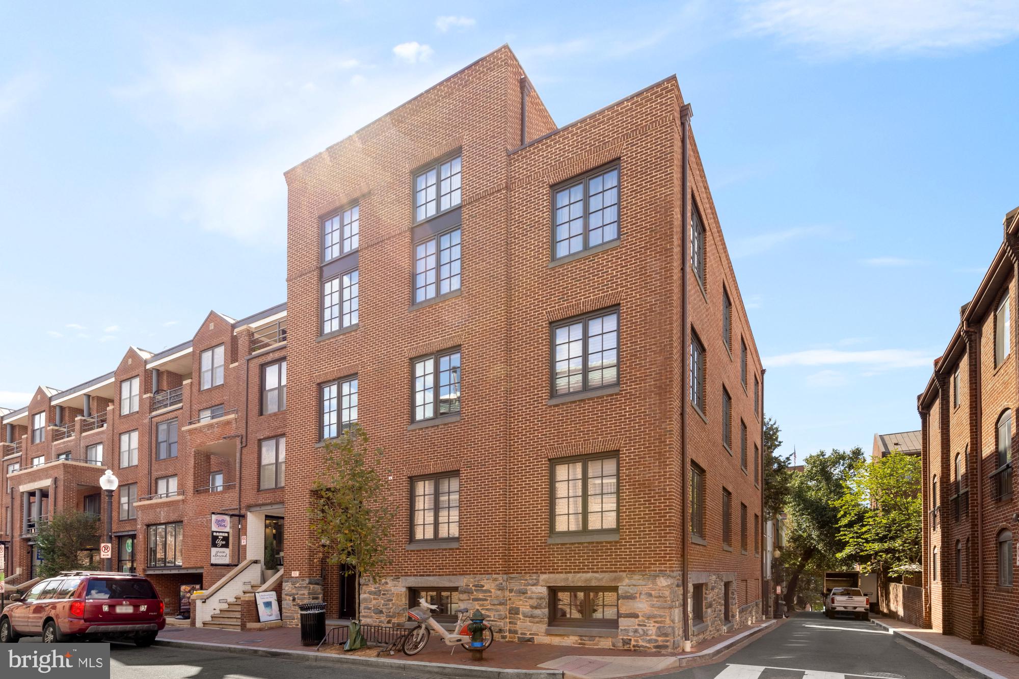 3220 GRACE STREET NW 5