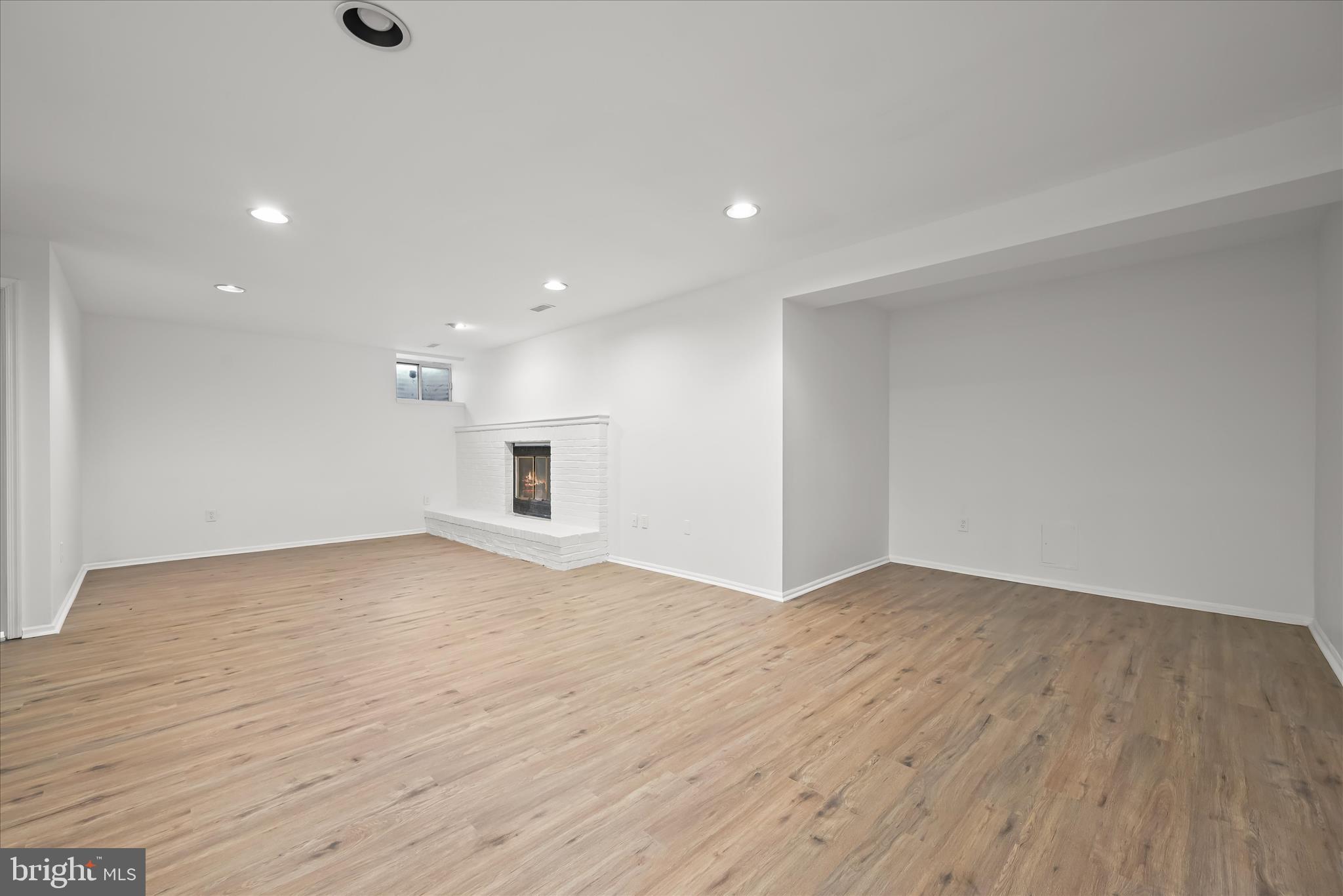 VILLAGE OF KINGS CONTRIVANCE - Residential