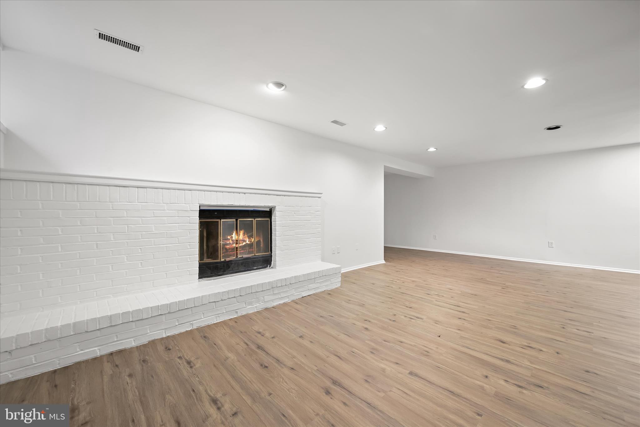 VILLAGE OF KINGS CONTRIVANCE - Residential