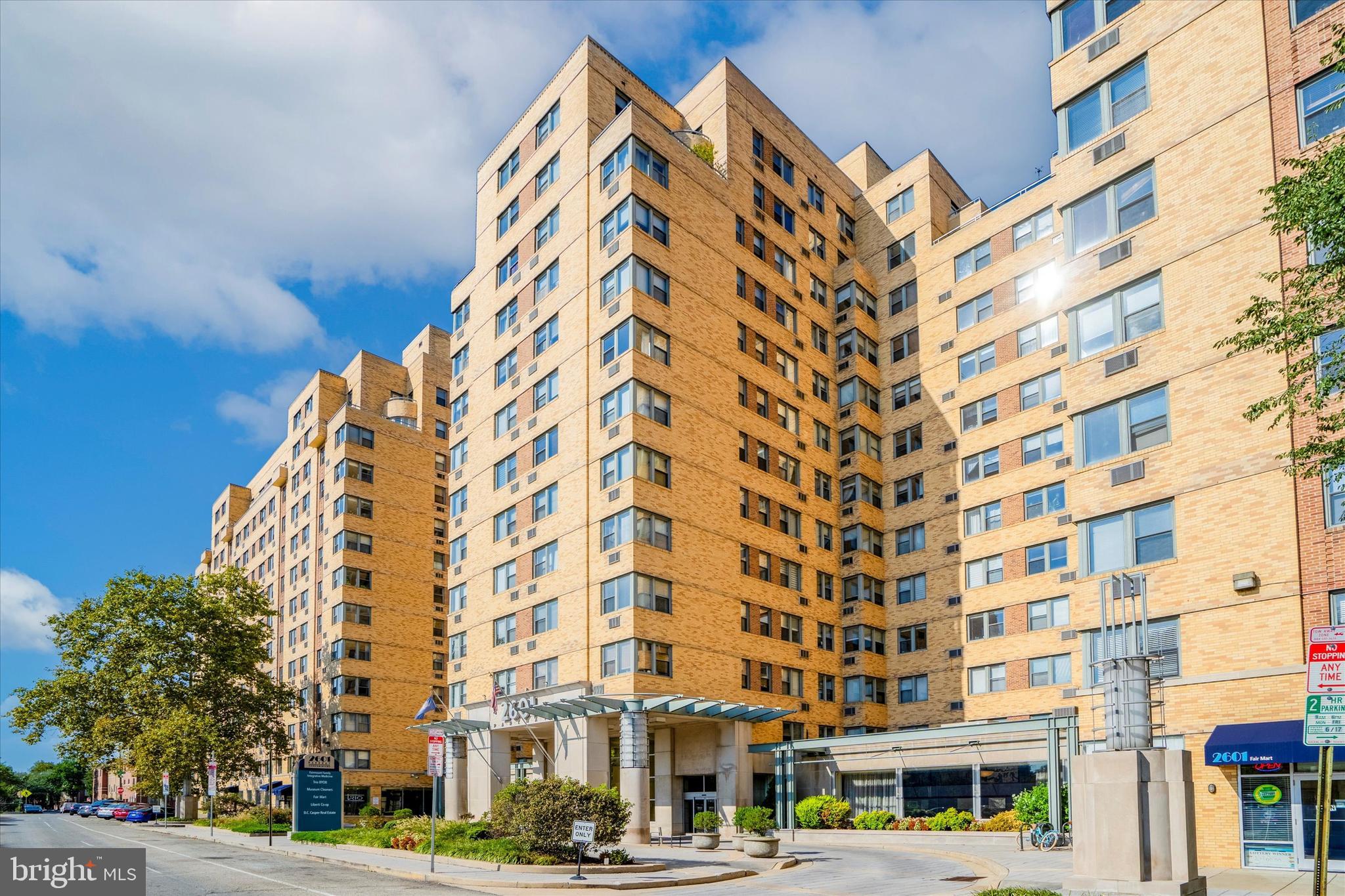 ART MUSEUM AREA - Residential Lease