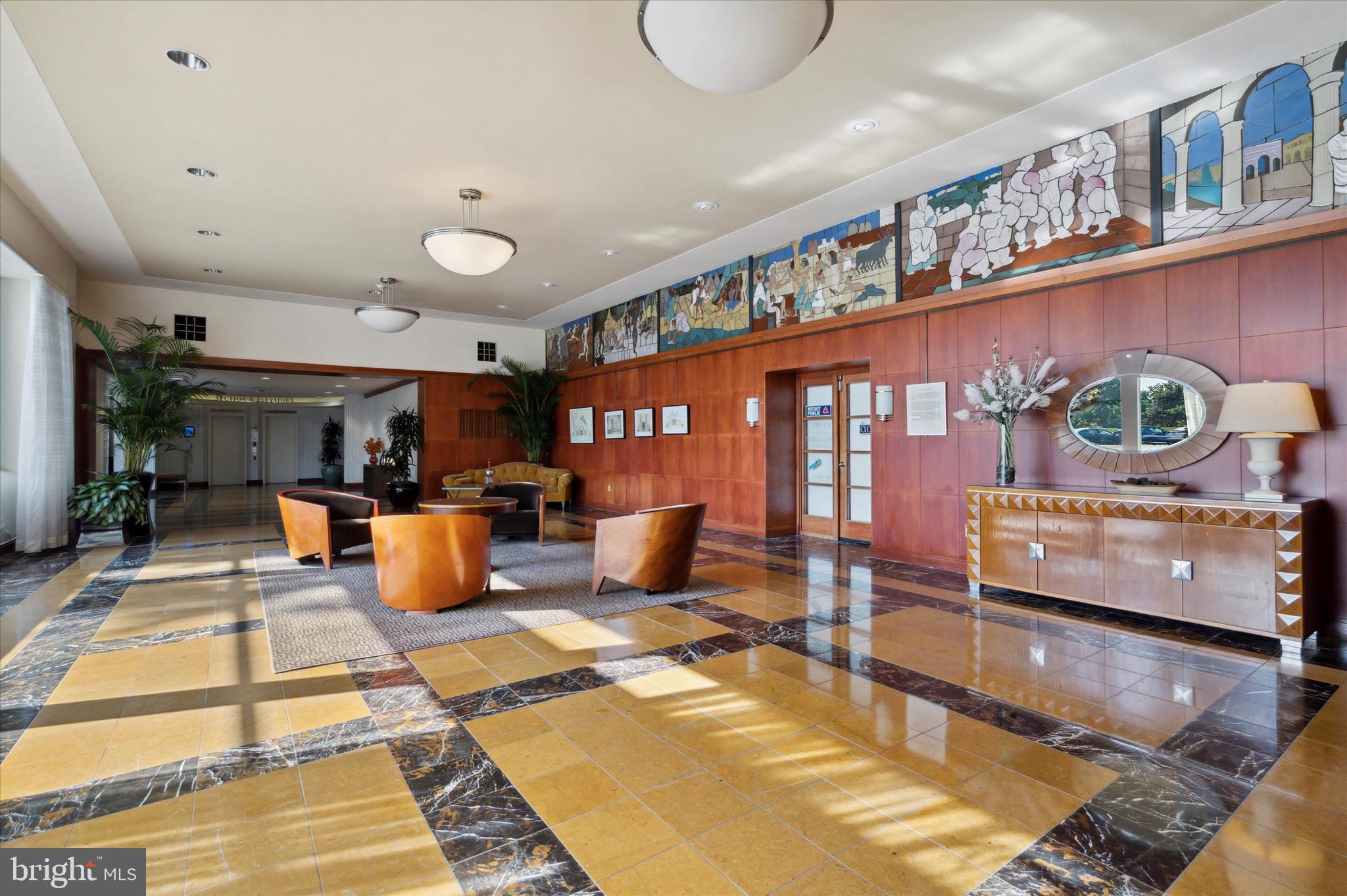 ART MUSEUM AREA - Residential Lease
