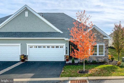 Photo of 106 Republic Terrace, EAST PETERSBURG, PA 17520 (MLS # PALA2060162)