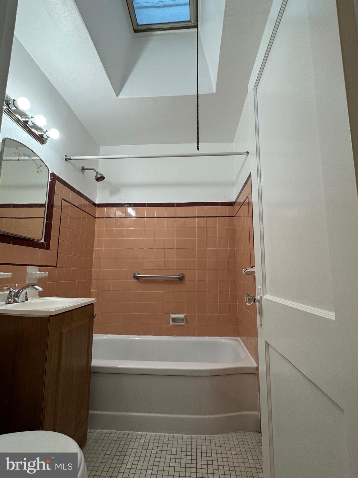 CRESCENTVILLE - Residential