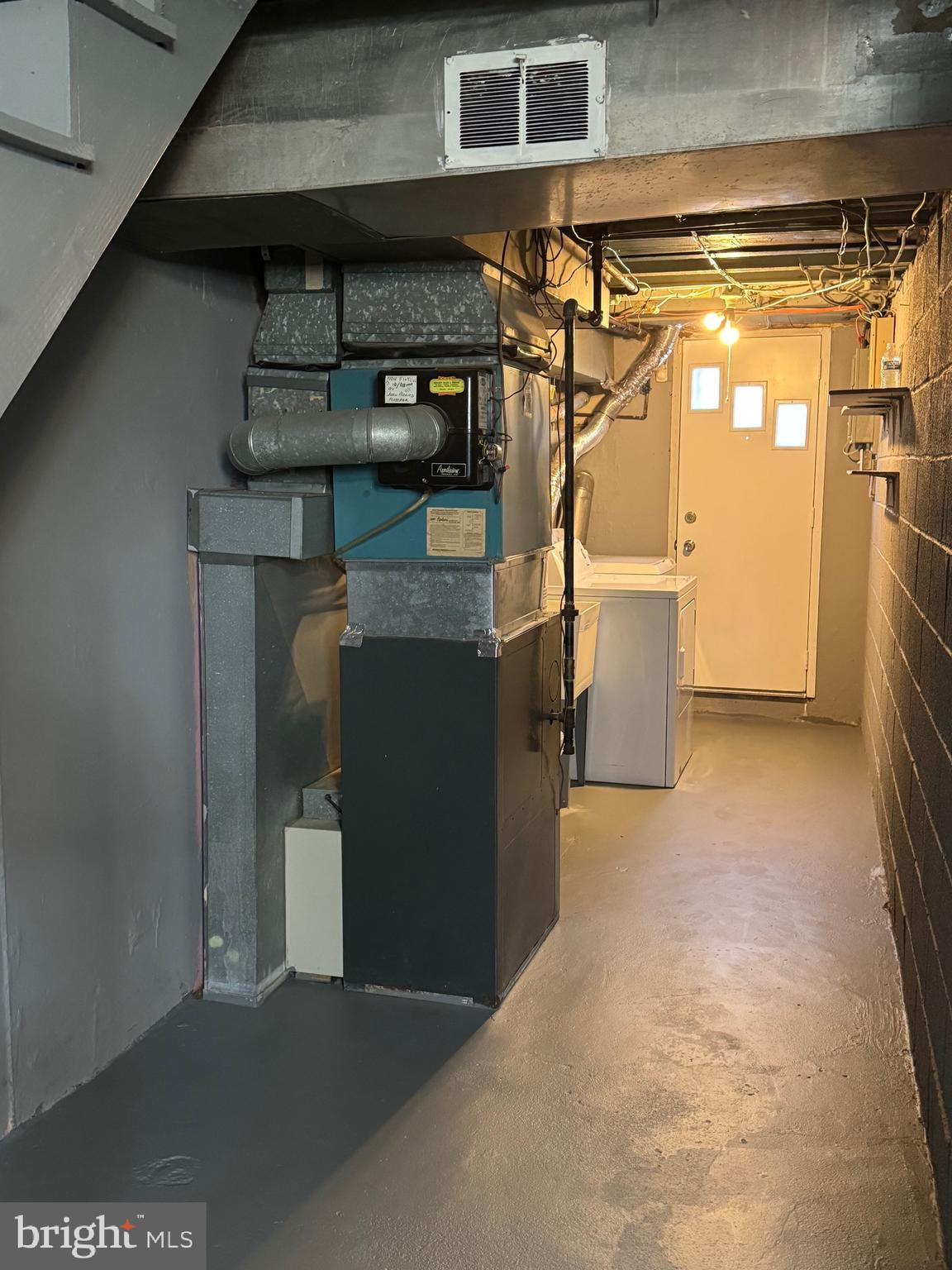 CRESCENTVILLE - Residential