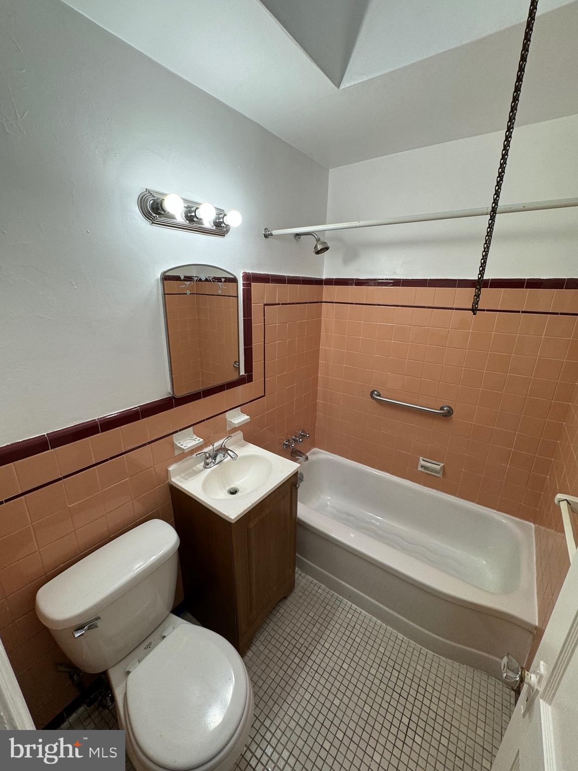 CRESCENTVILLE - Residential