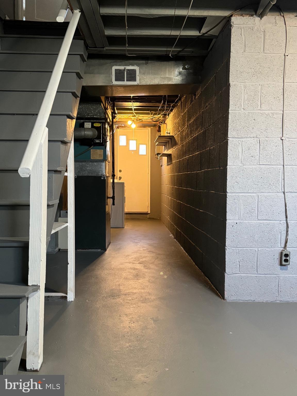 CRESCENTVILLE - Residential