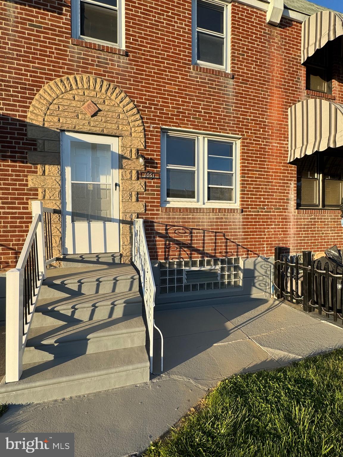 CRESCENTVILLE - Residential