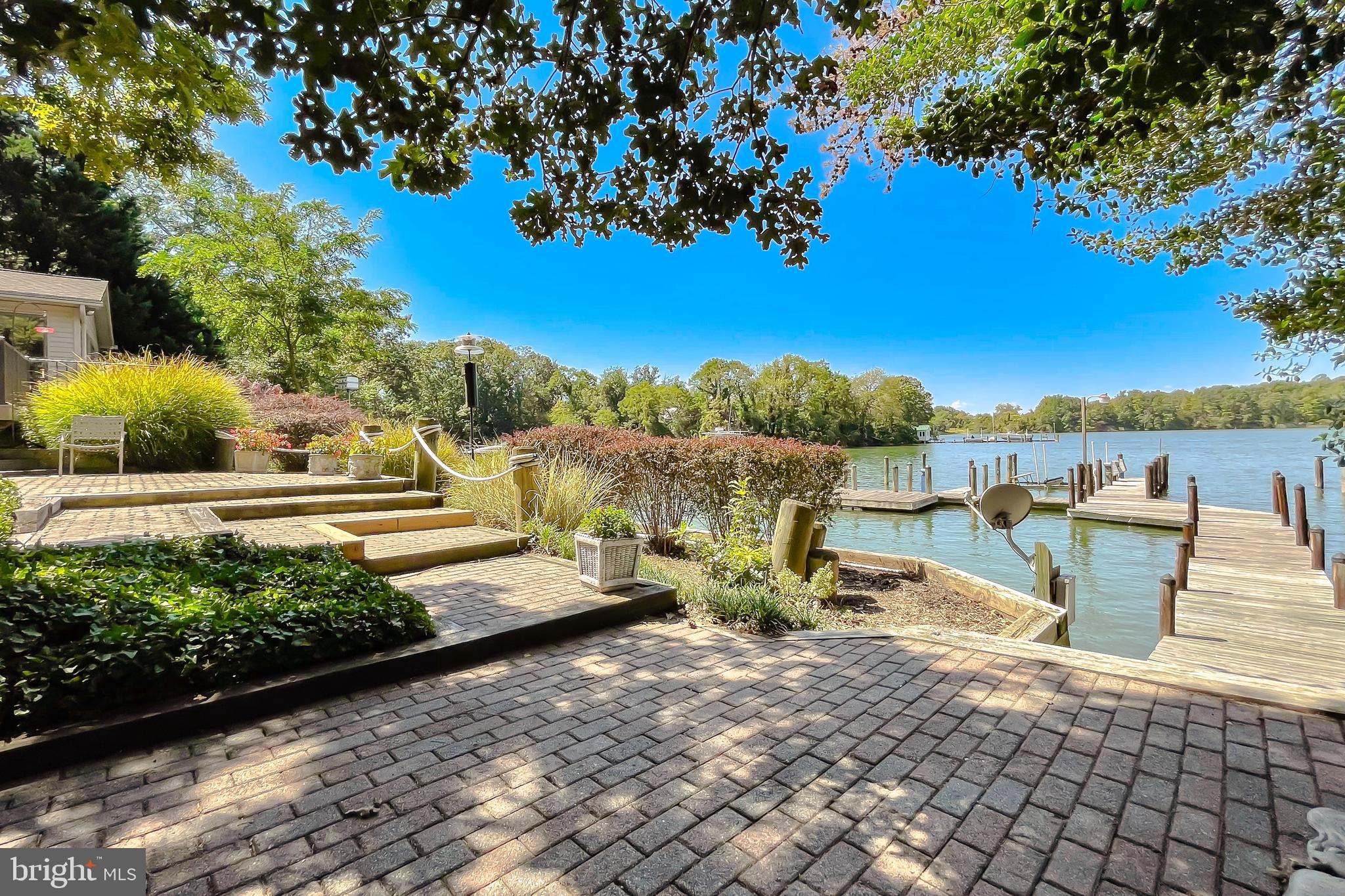 DRUM POINT - Residential