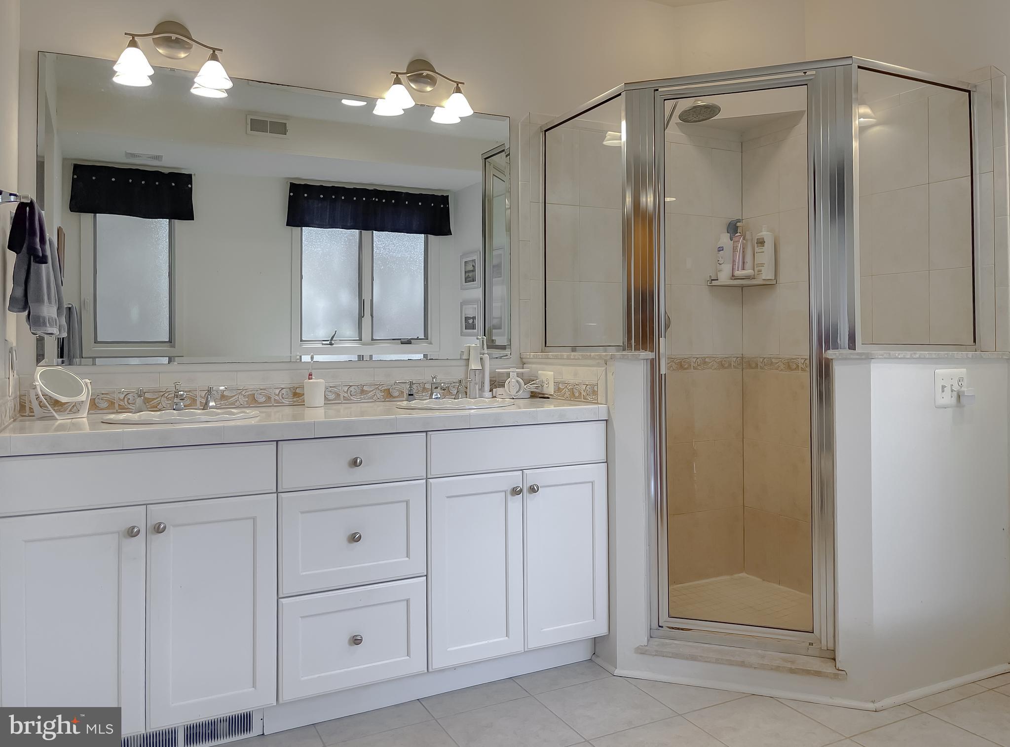 DRUM POINT - Residential