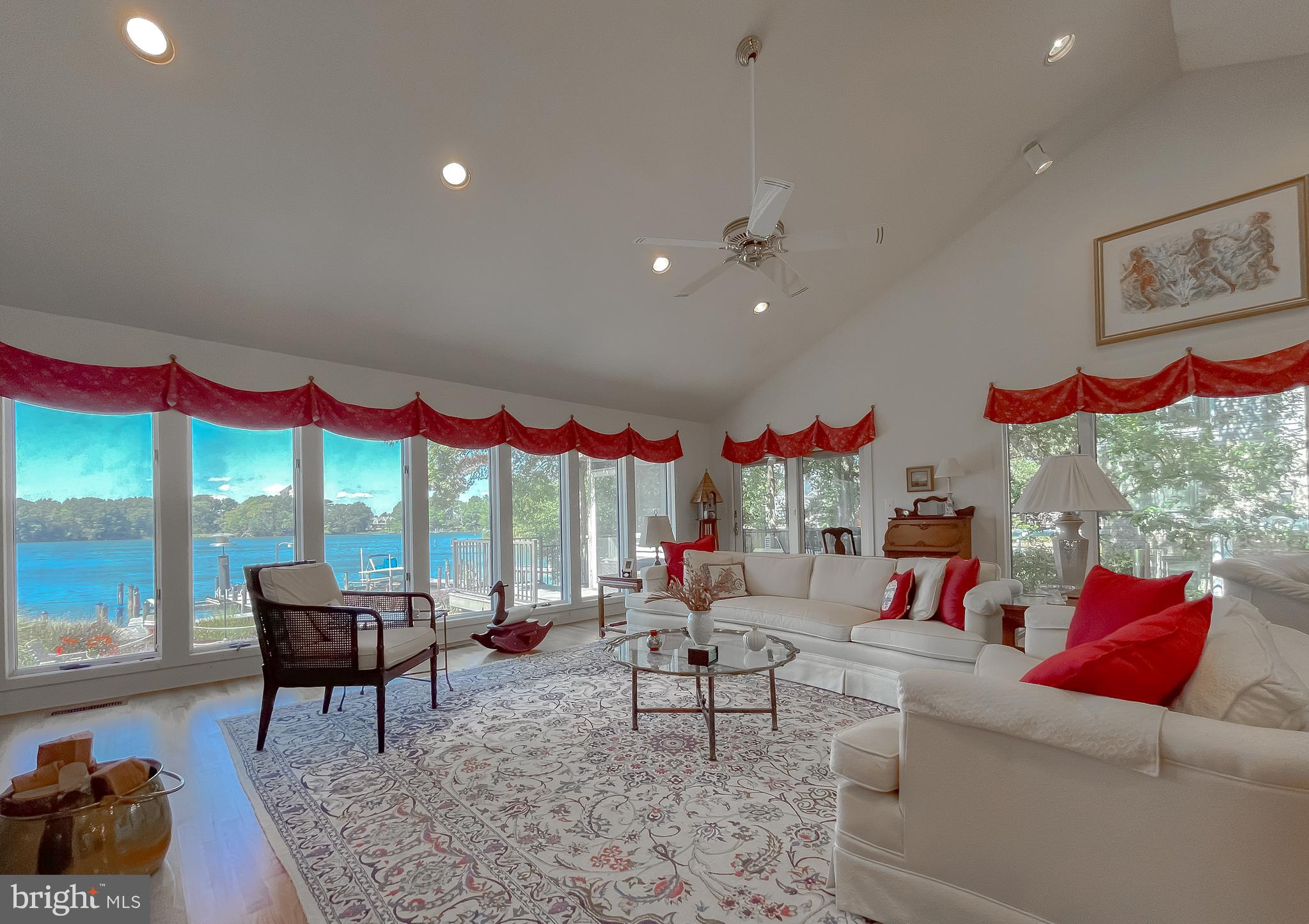 DRUM POINT - Residential