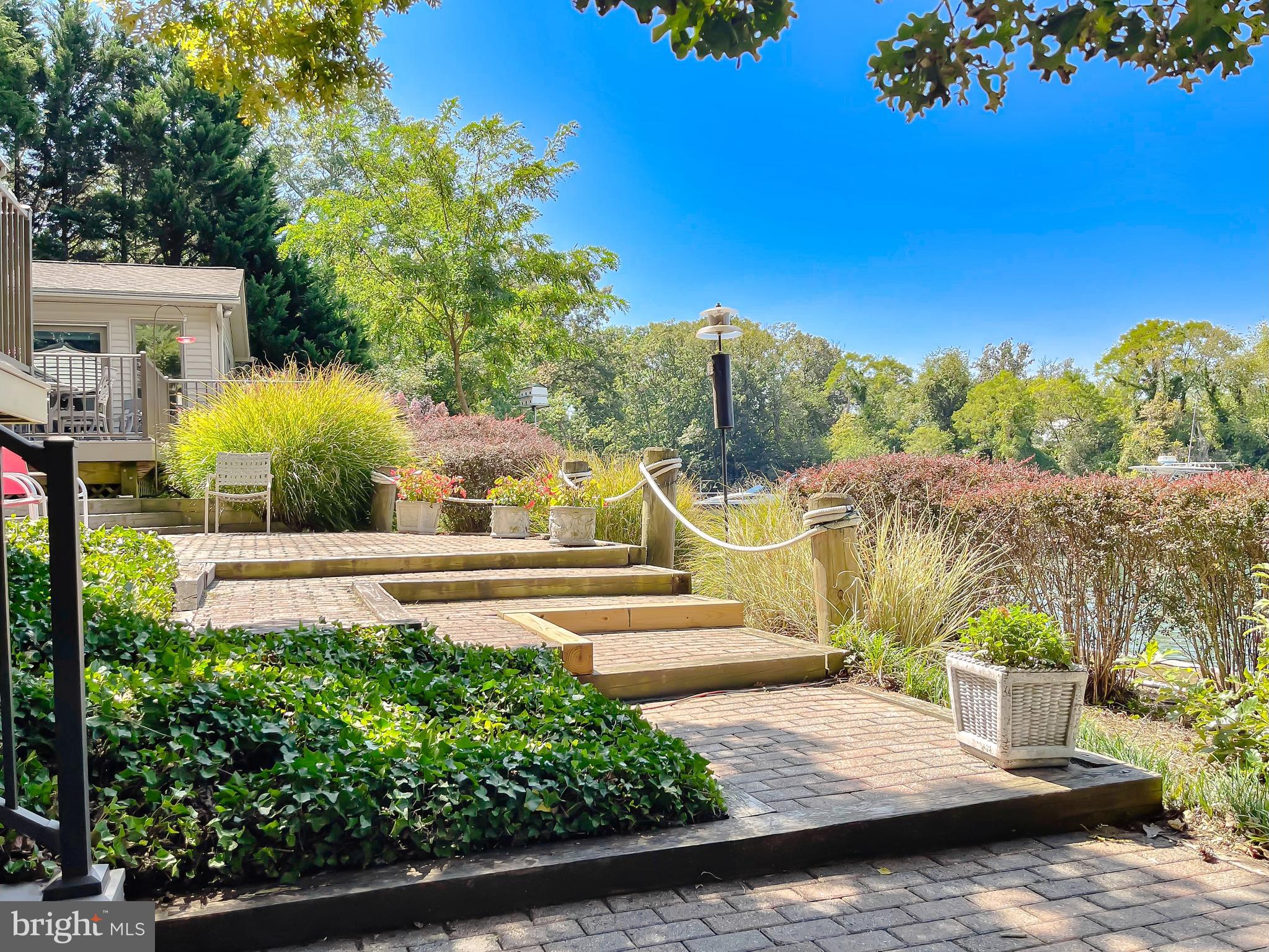 DRUM POINT - Residential