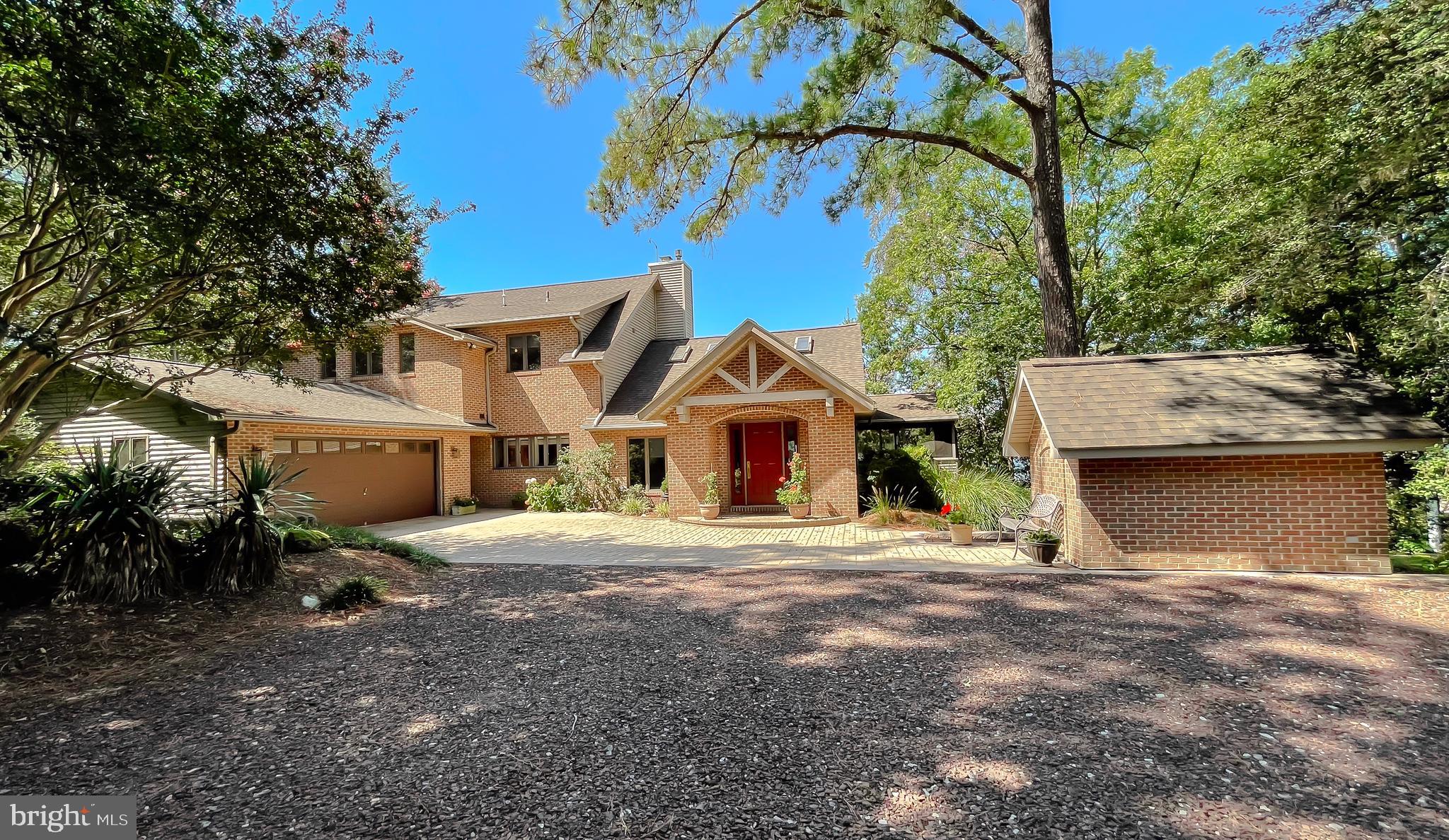 DRUM POINT - Residential