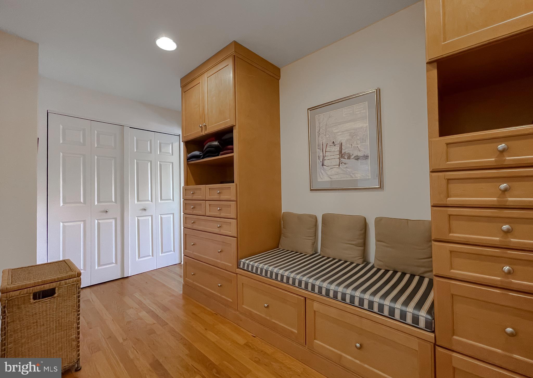 DRUM POINT - Residential