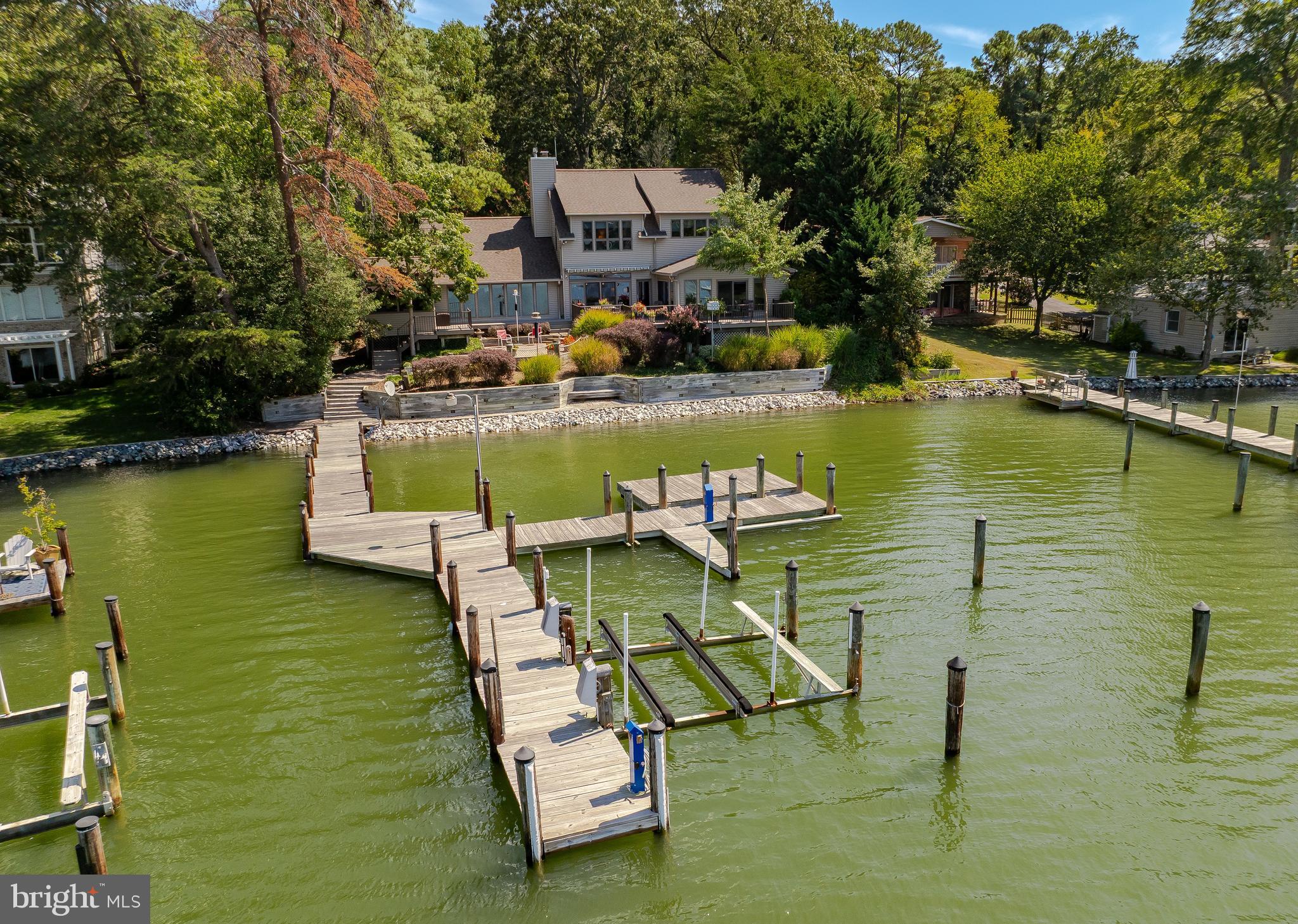 DRUM POINT - Residential