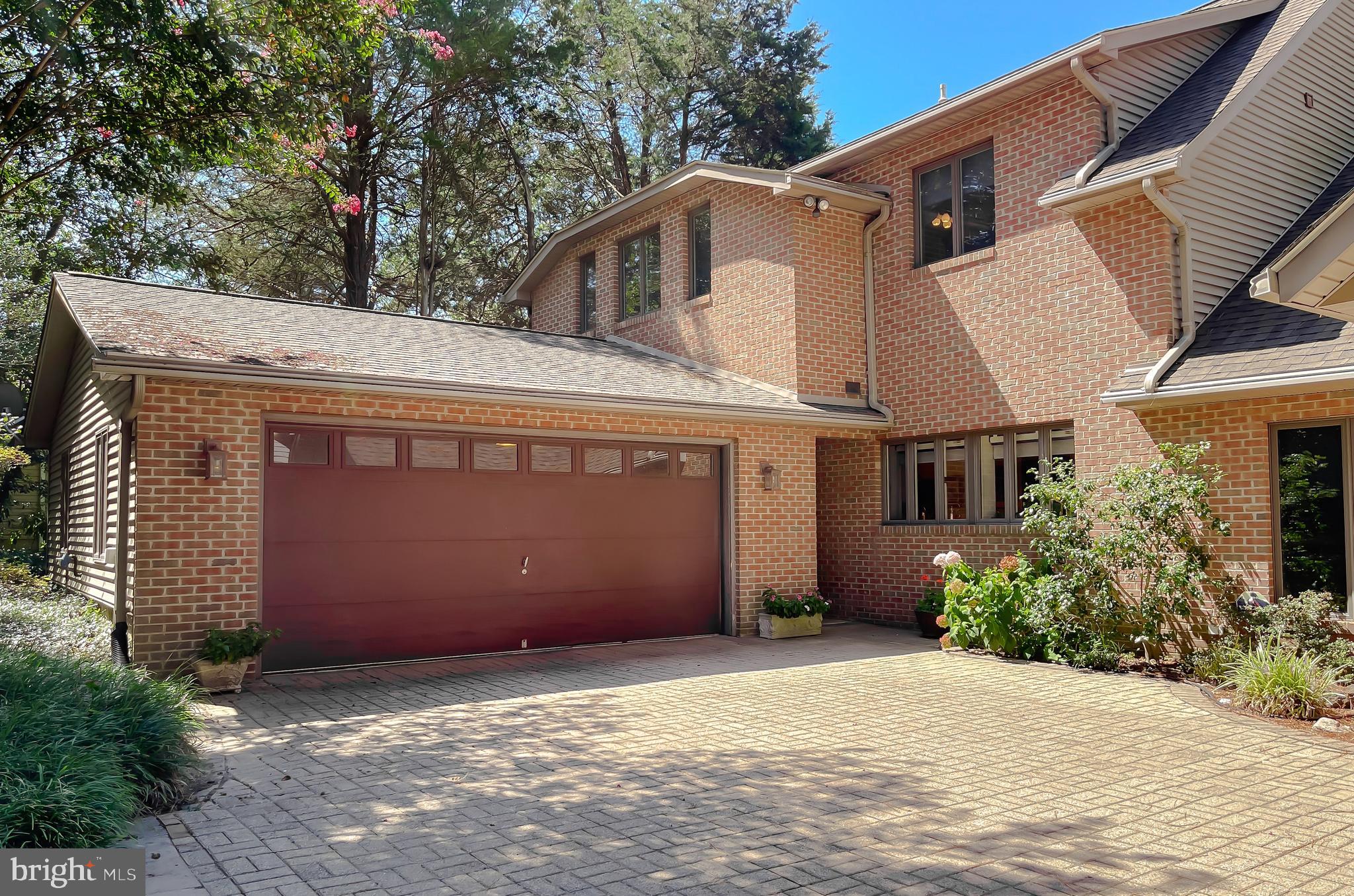 DRUM POINT - Residential