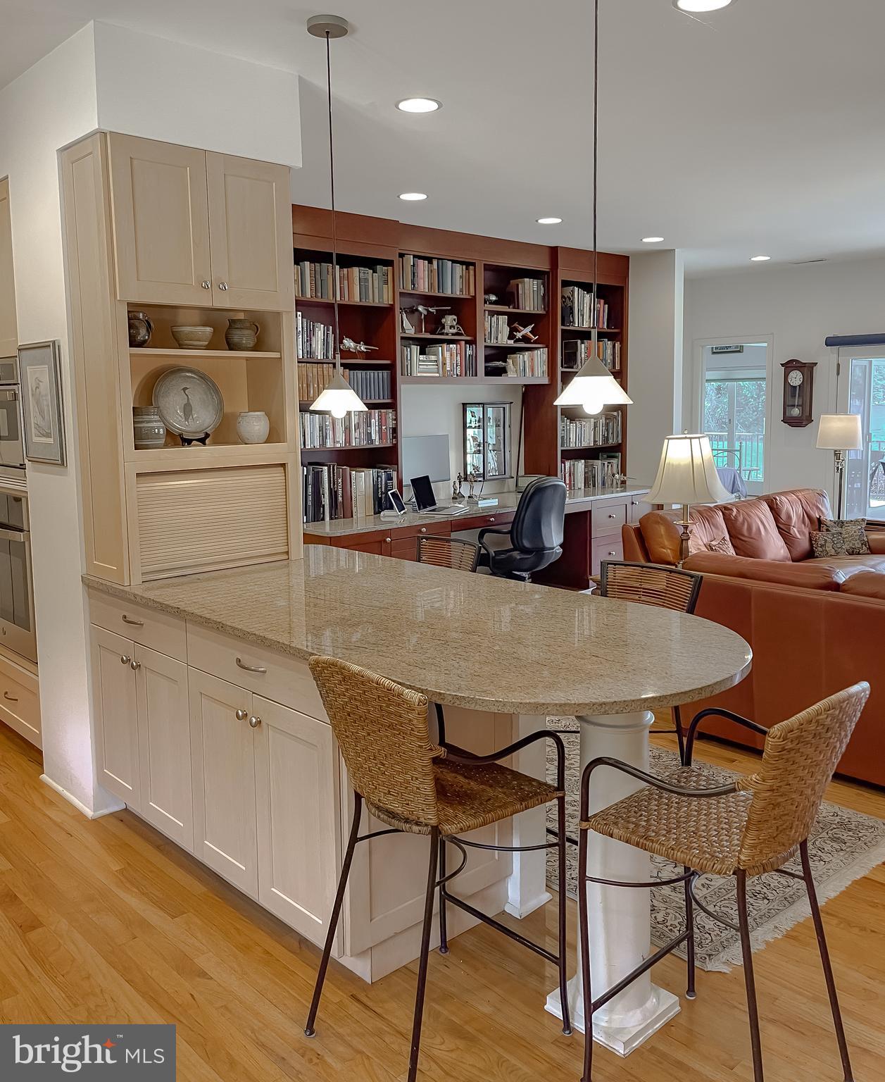 DRUM POINT - Residential