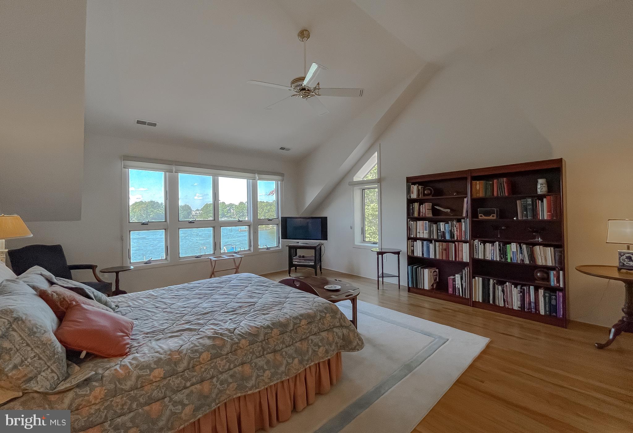 DRUM POINT - Residential