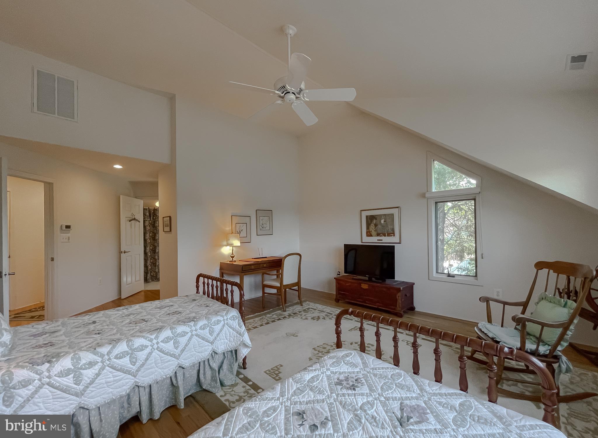 DRUM POINT - Residential