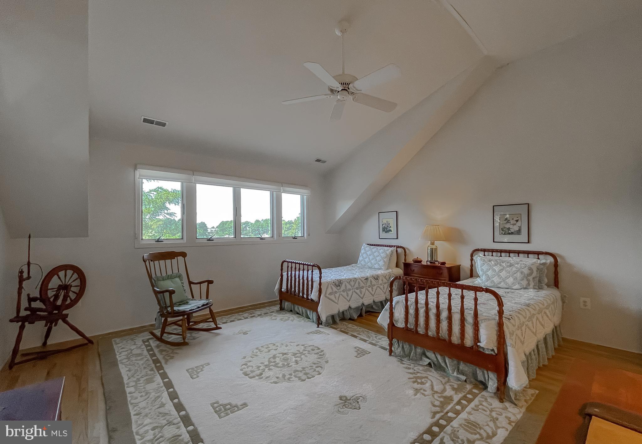 DRUM POINT - Residential