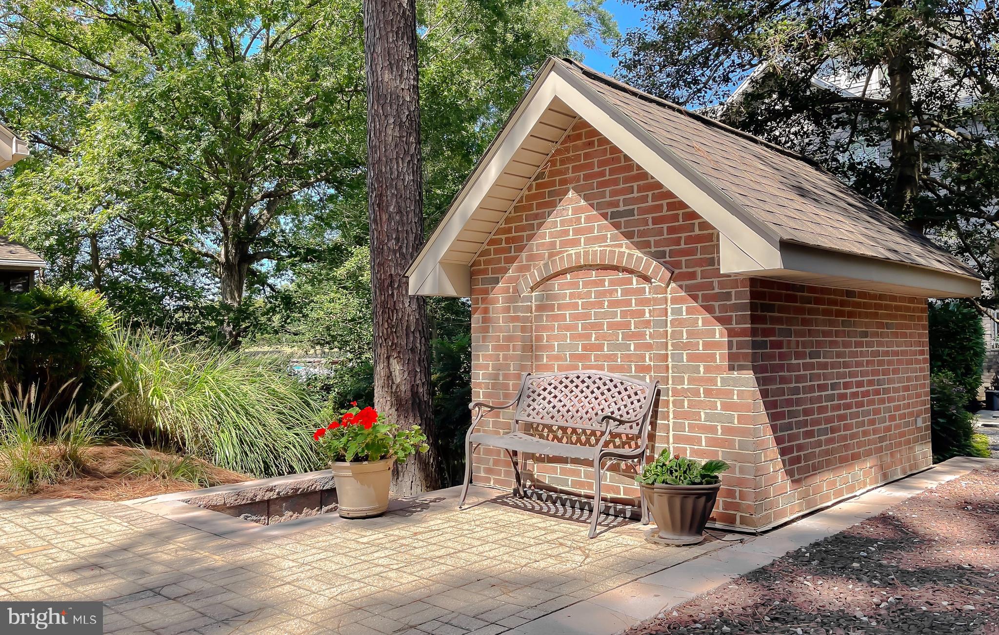 DRUM POINT - Residential