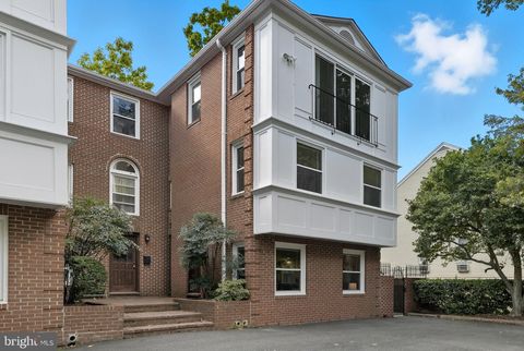 4812 FAIRFAX DRIVE ARLINGTON VA 22203