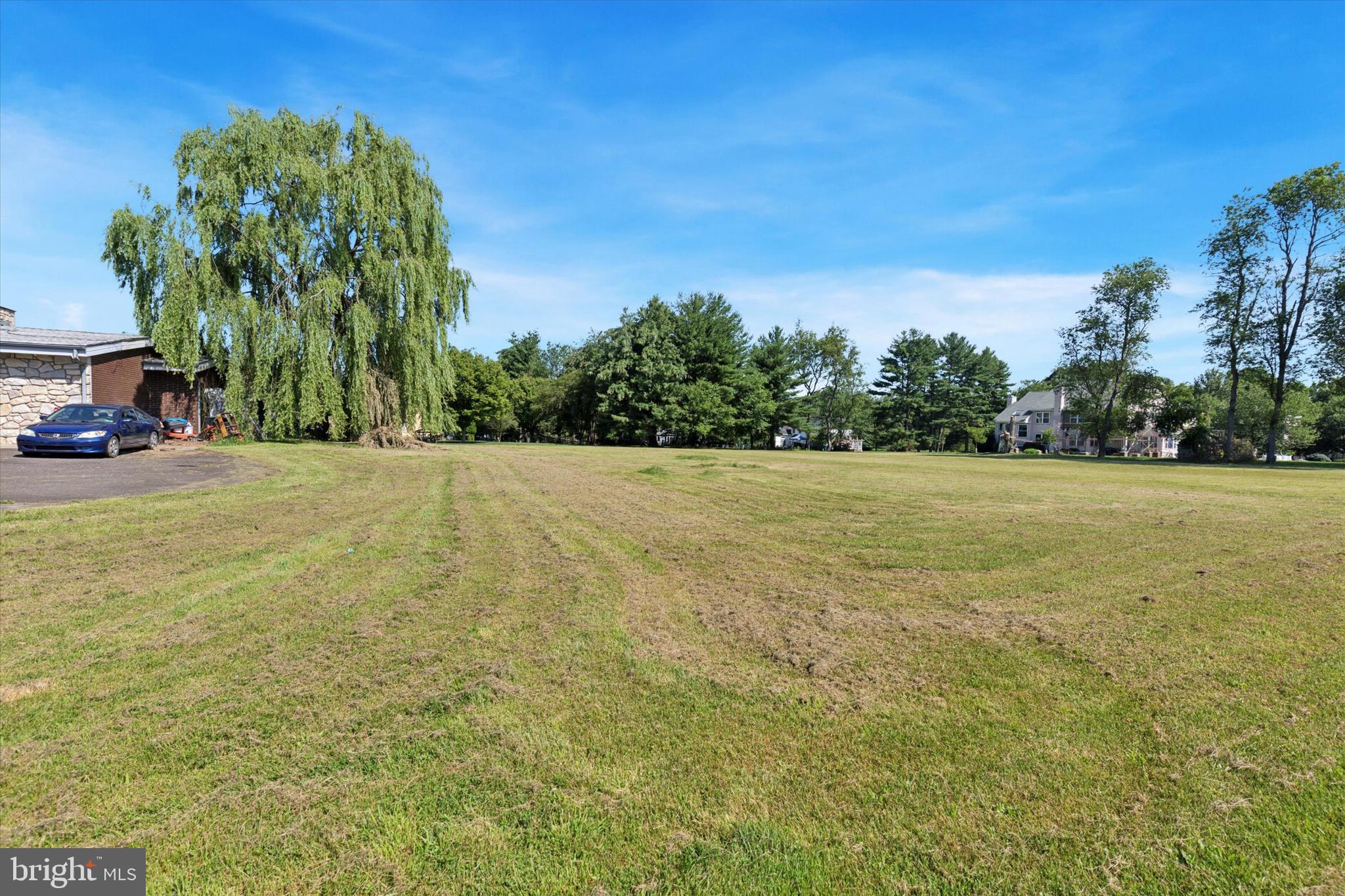 WEIR FARM - Residential