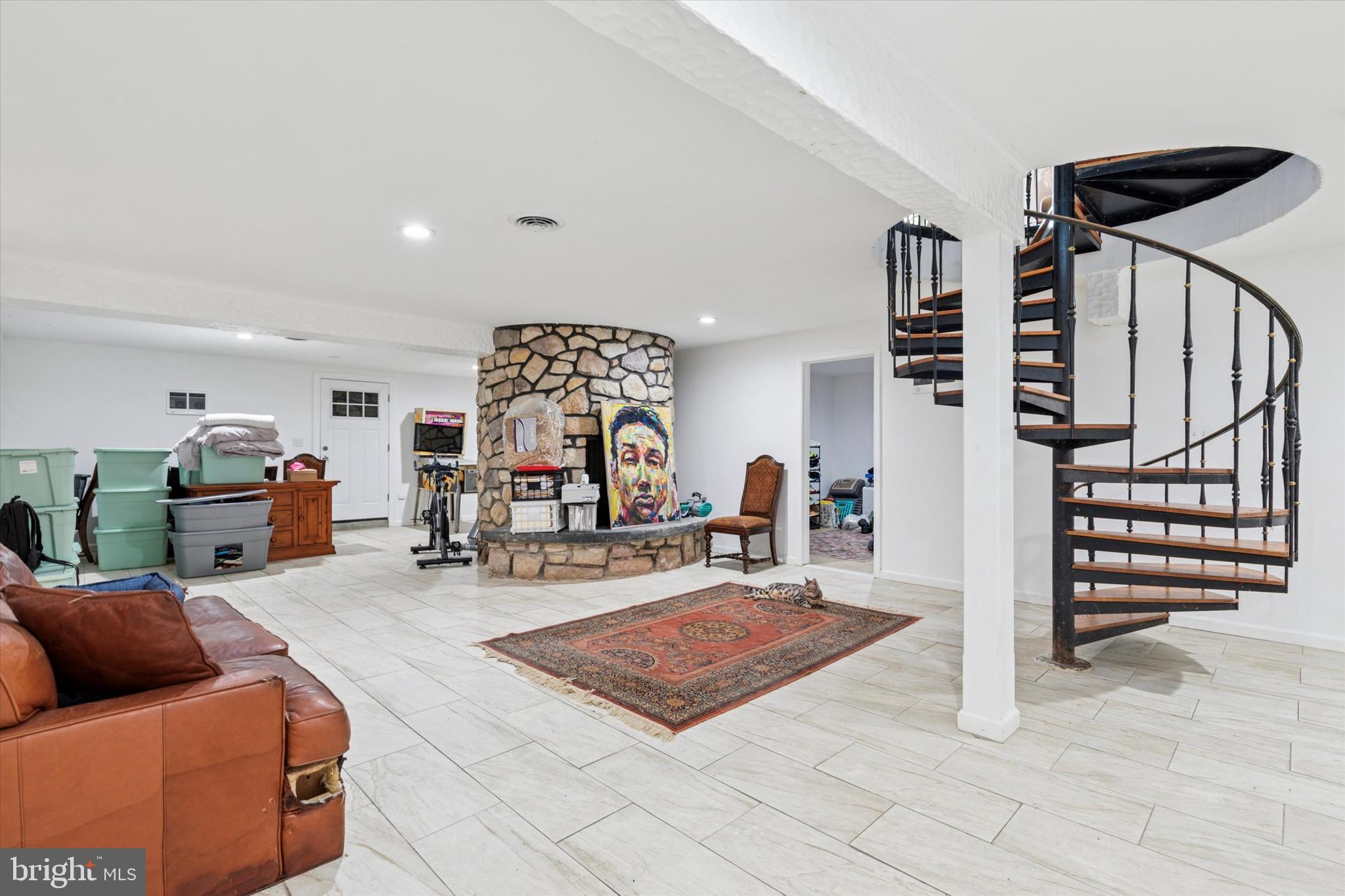 WEIR FARM - Residential