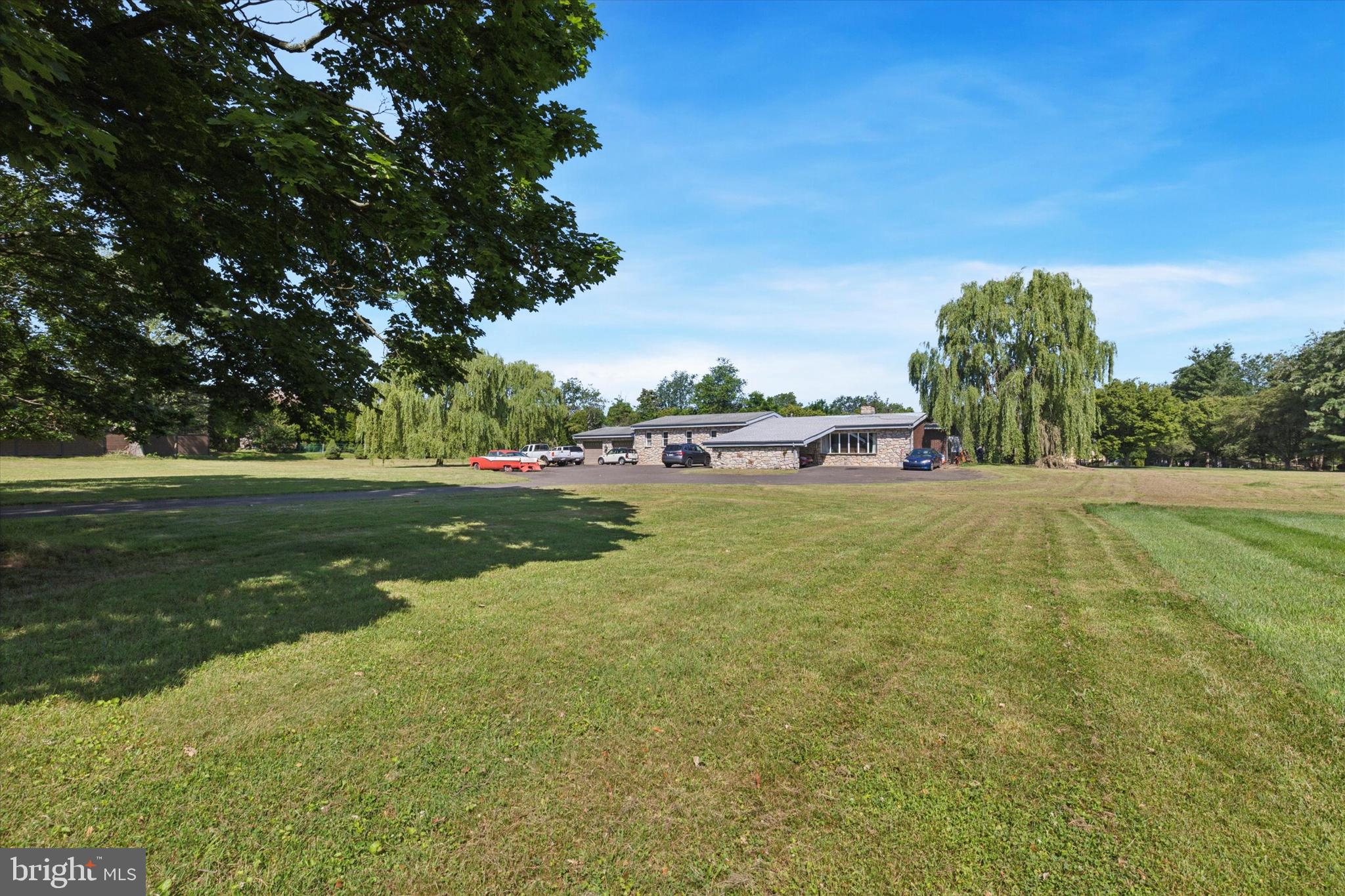 WEIR FARM - Residential