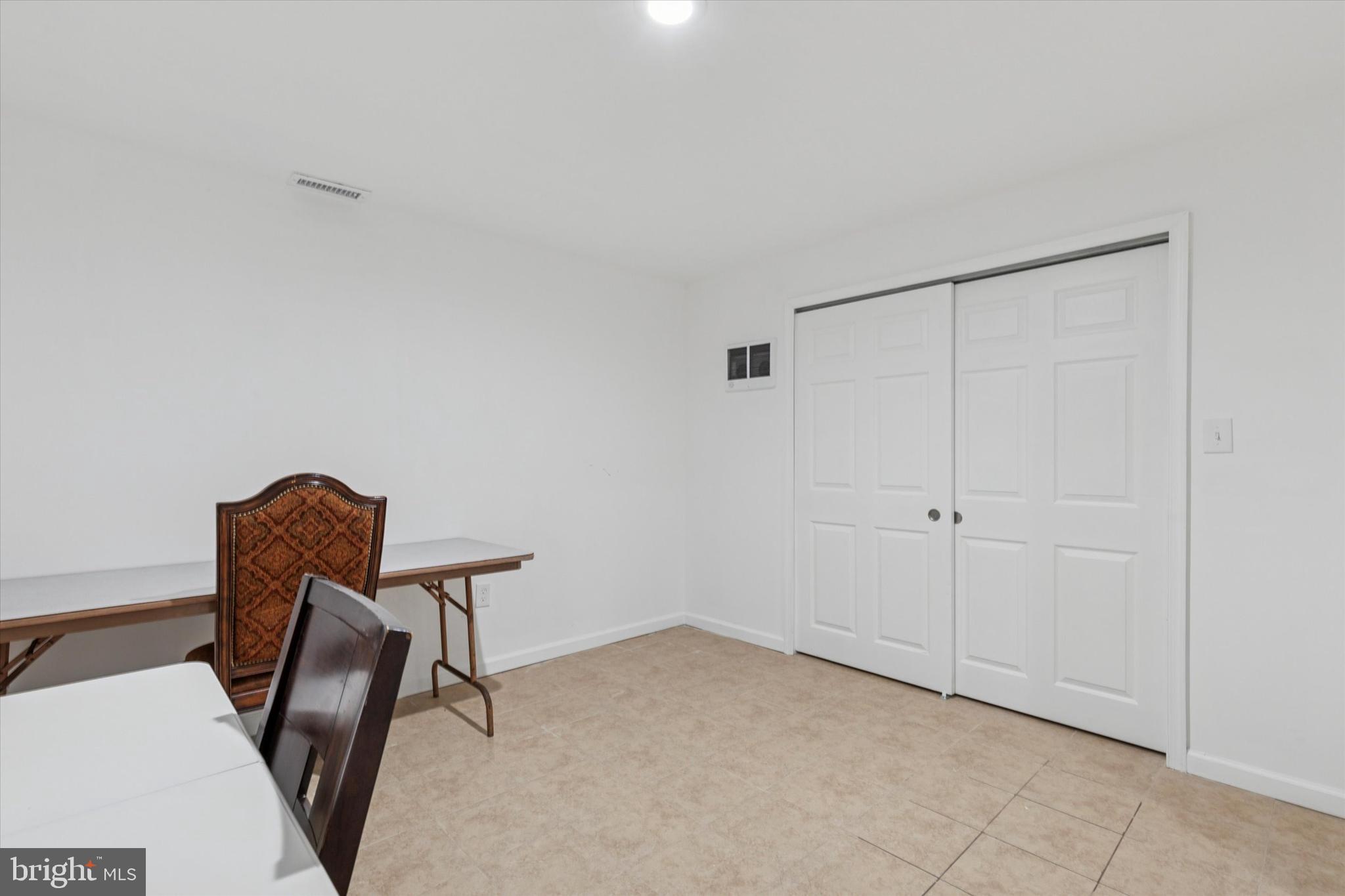 WEIR FARM - Residential