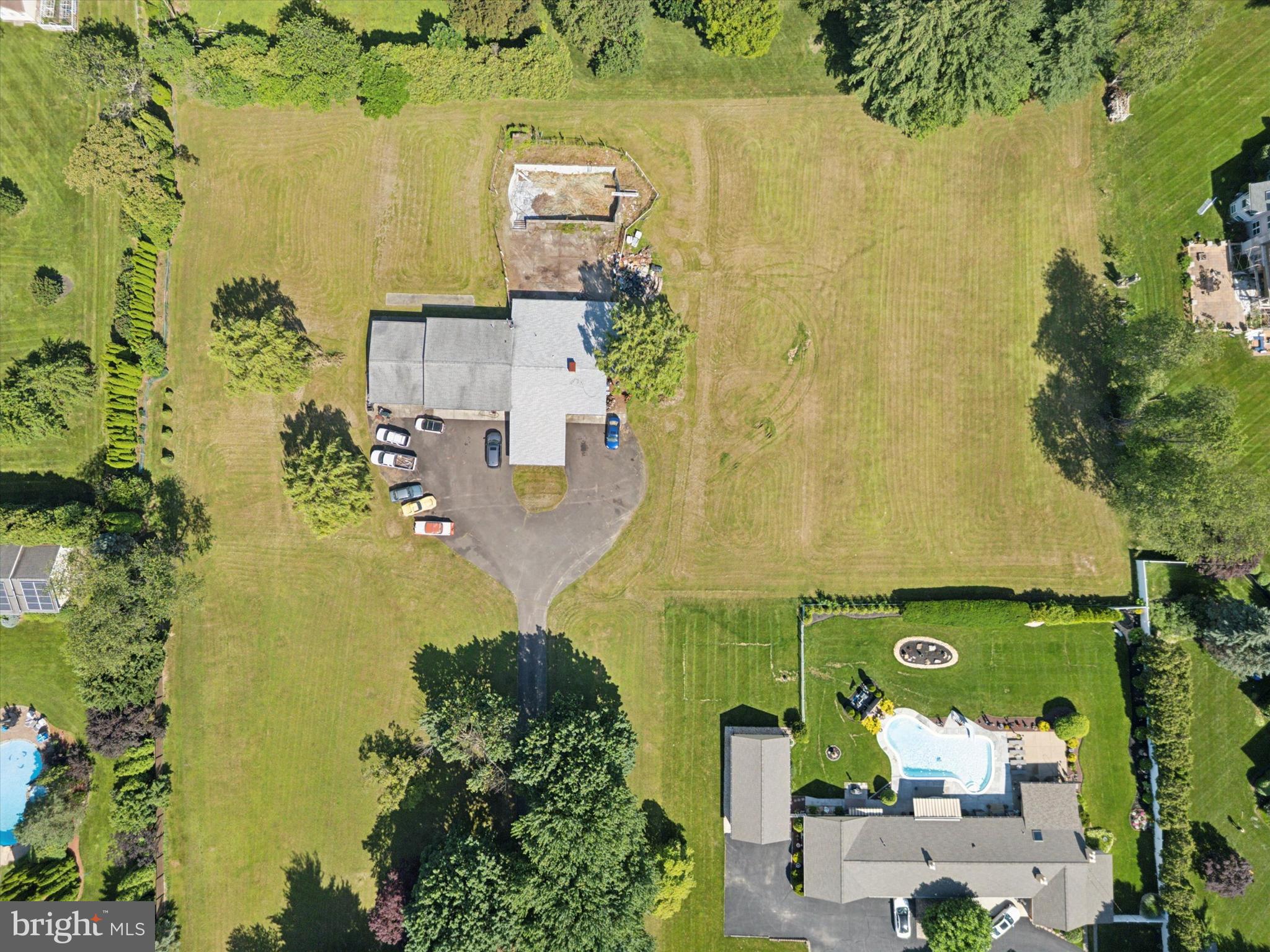 WEIR FARM - Residential