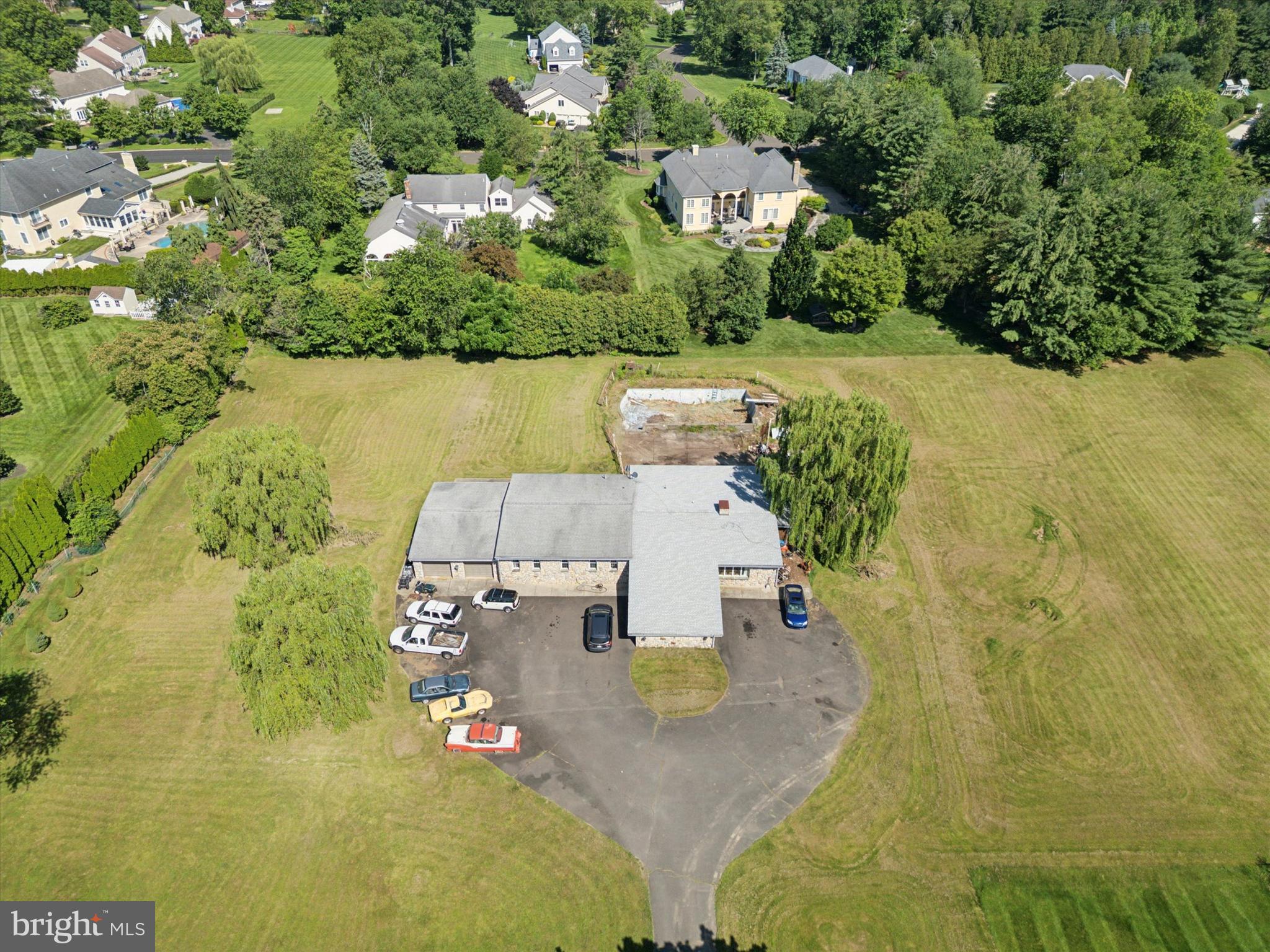 WEIR FARM - Residential
