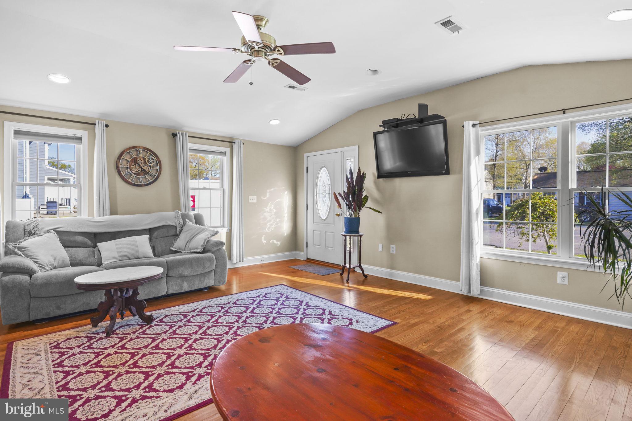 NORTH CHESAPEAKE BEACH - Residential