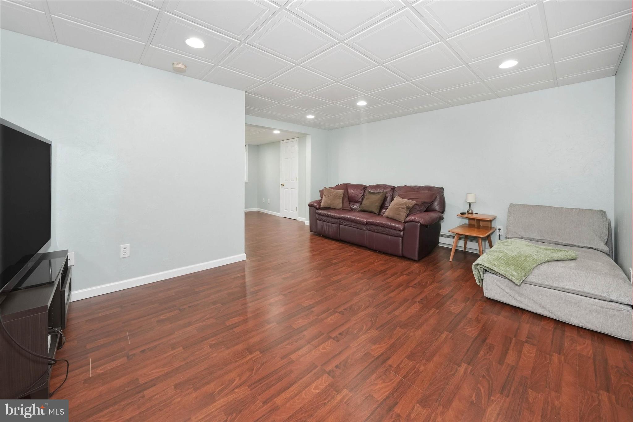 MENDENHALL AT TWIN - Residential