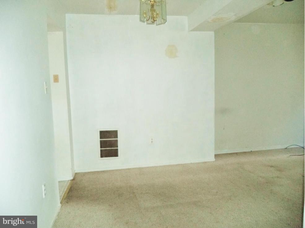 VILLAGE OF OAKLAND MILLS - Residential